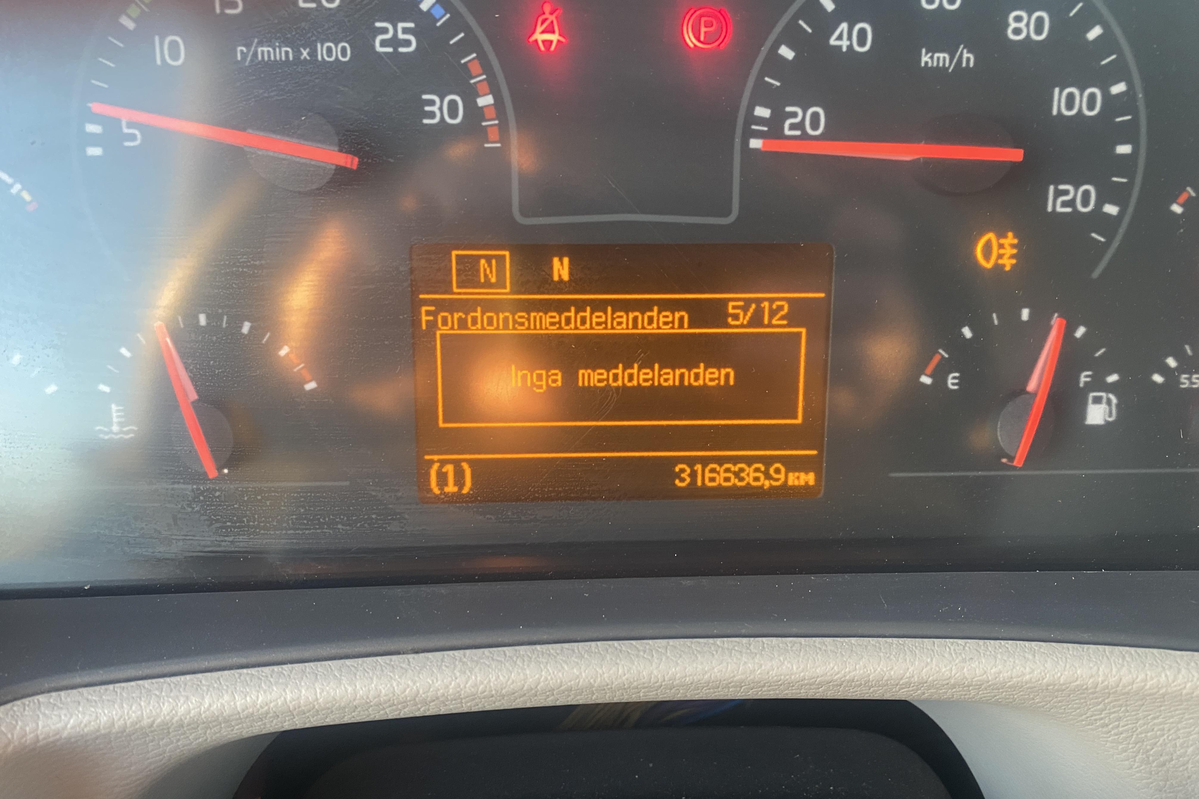 Volvo FL250 - 316 636 km - Automat - vit - 2017