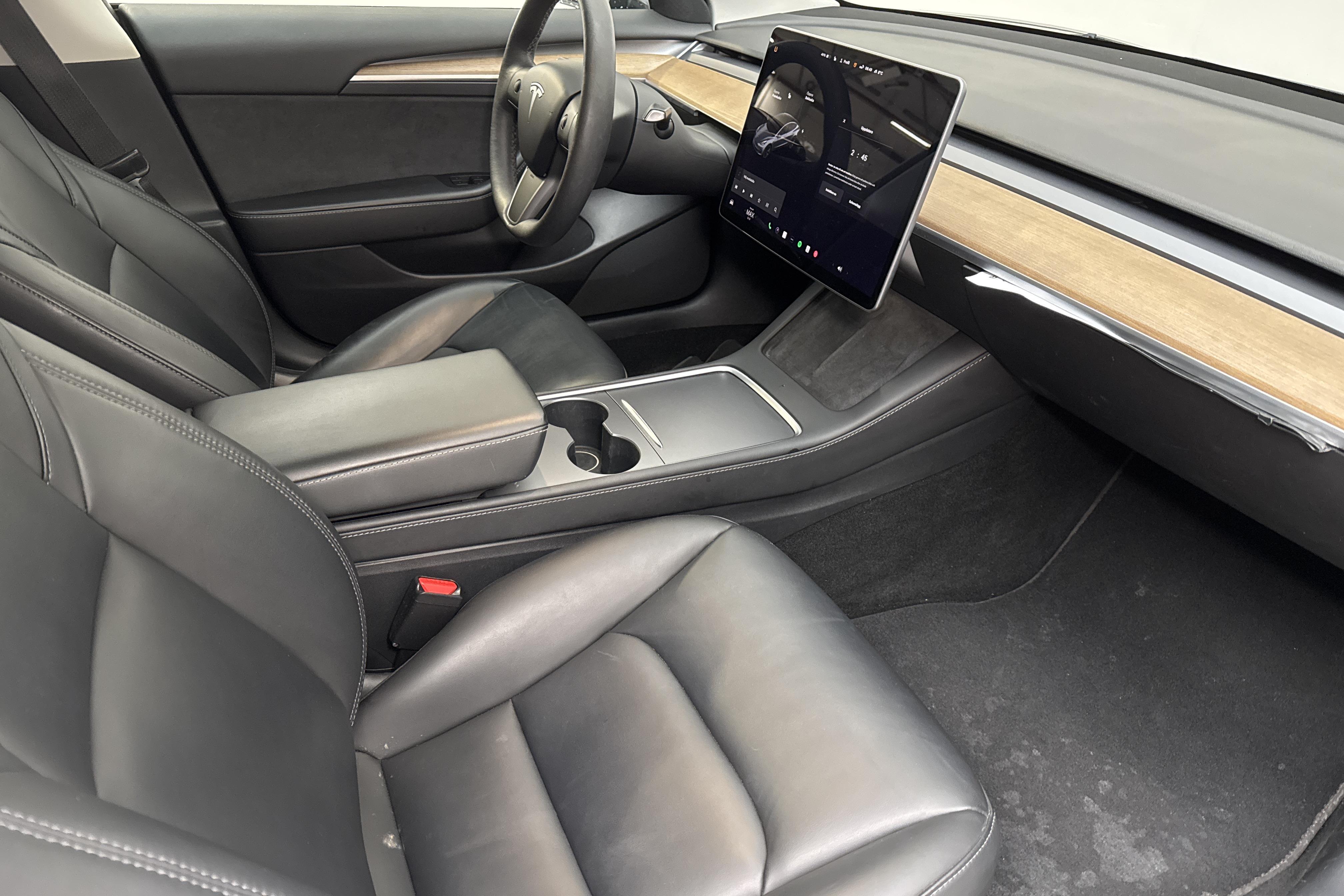 Tesla Model 3 Standard Range RWD - 89 680 km - Automatic - gray - 2021