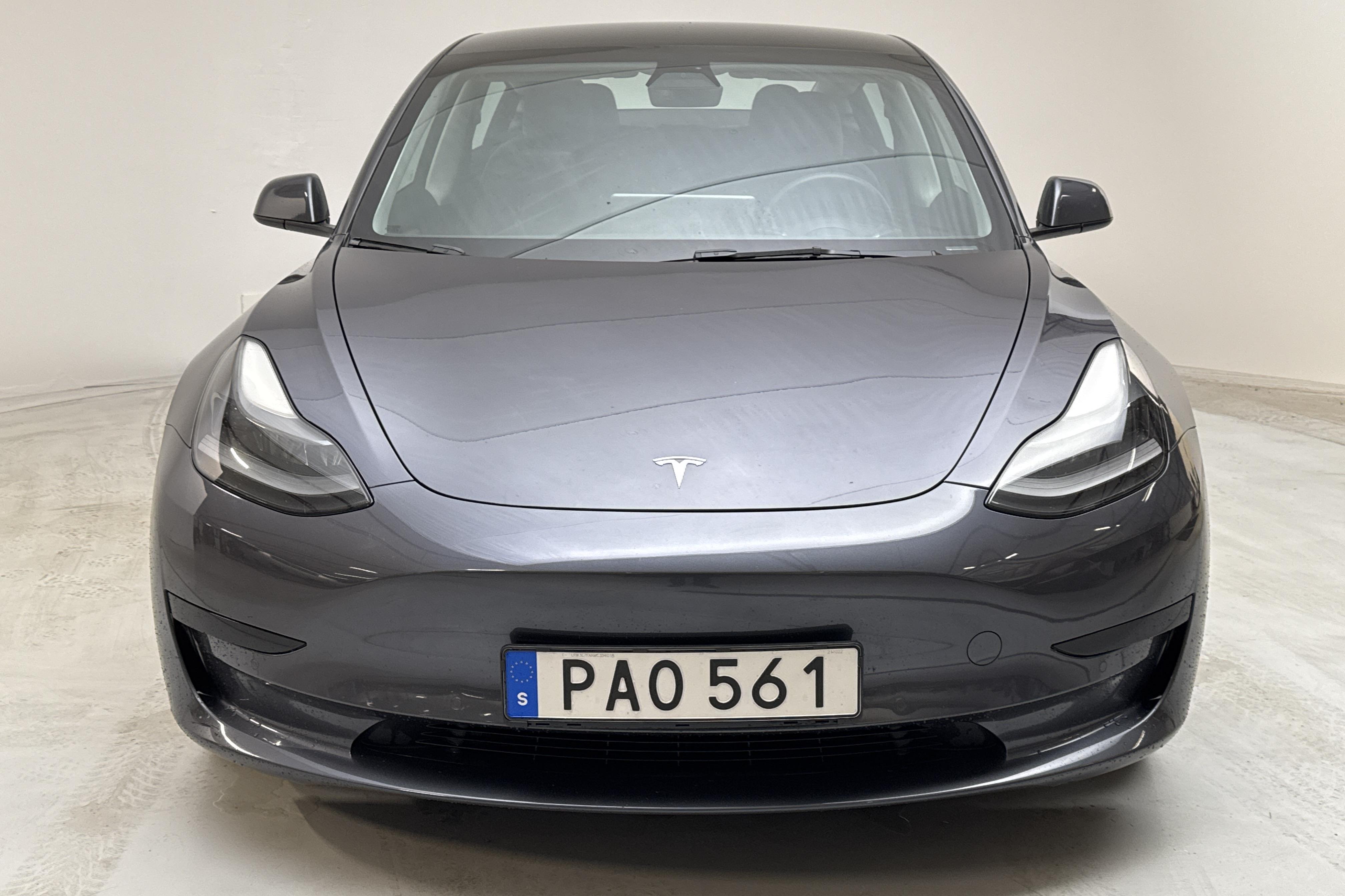 Tesla Model 3 Standard Range RWD - 89 680 km - Automatic - gray - 2021