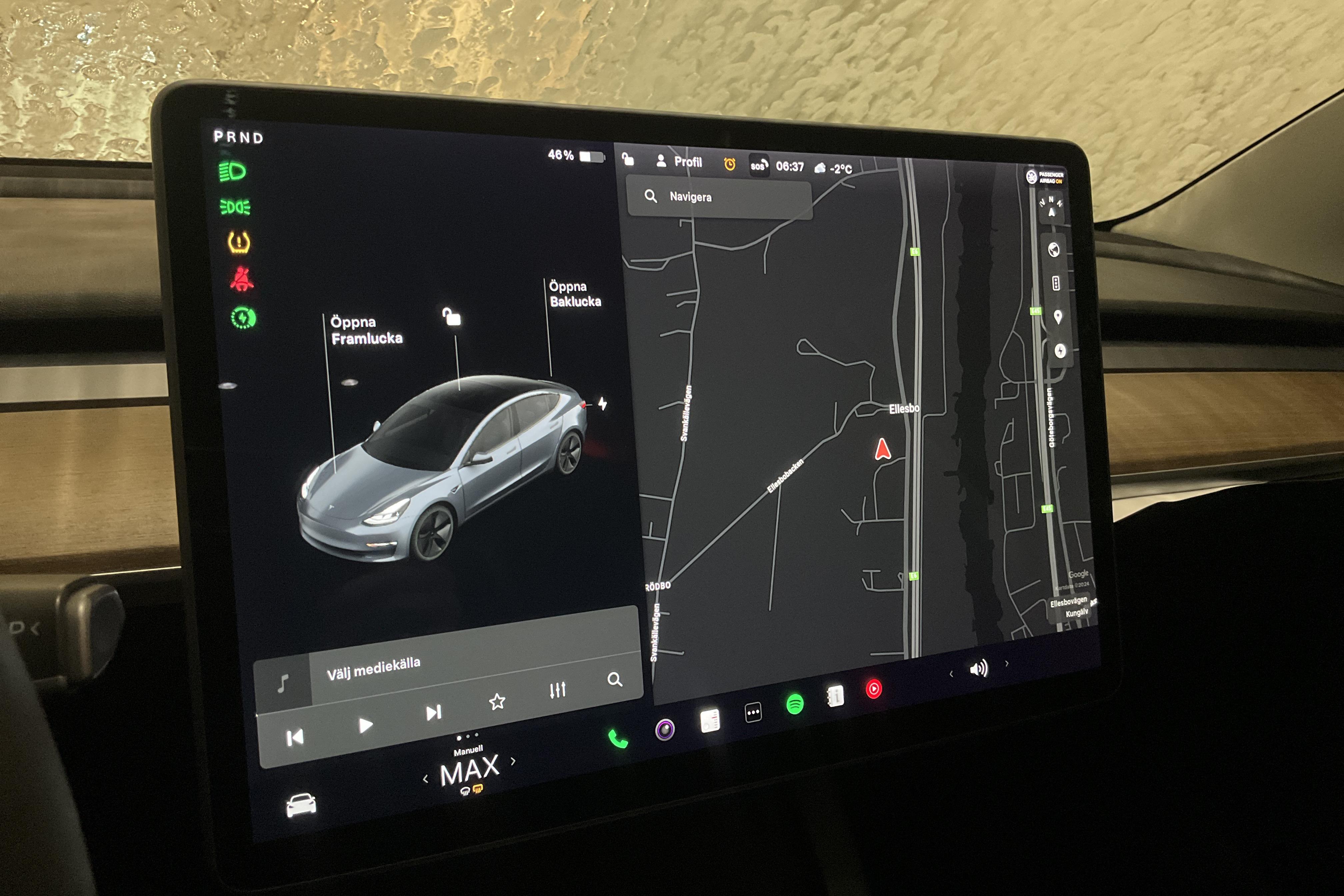 Tesla Model 3 Standard Range RWD - 89 680 km - Automatic - gray - 2021