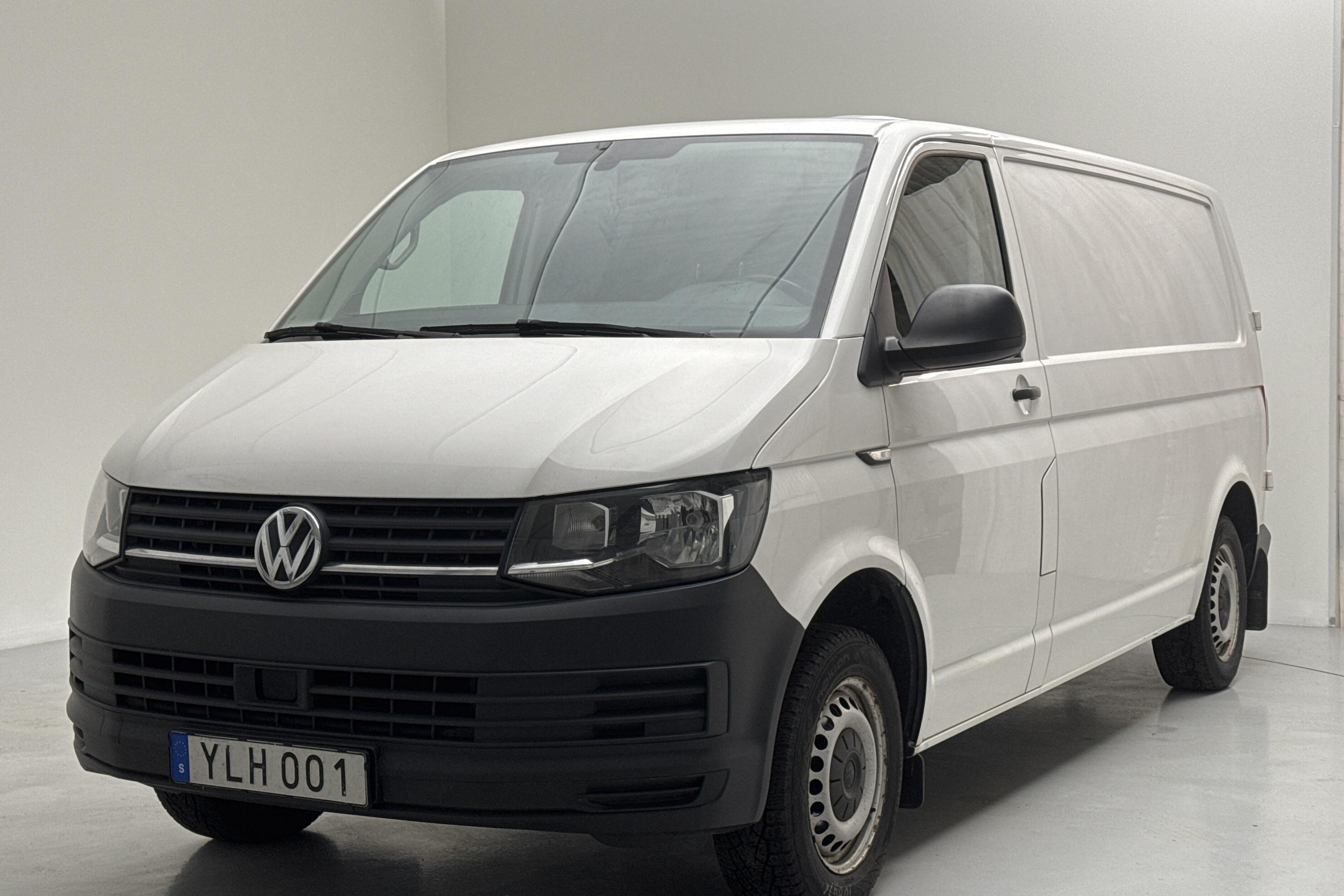 VW Transporter T6 2.0 TDI BMT Skåp (102hk) - 223 880 km - Manual - white - 2017