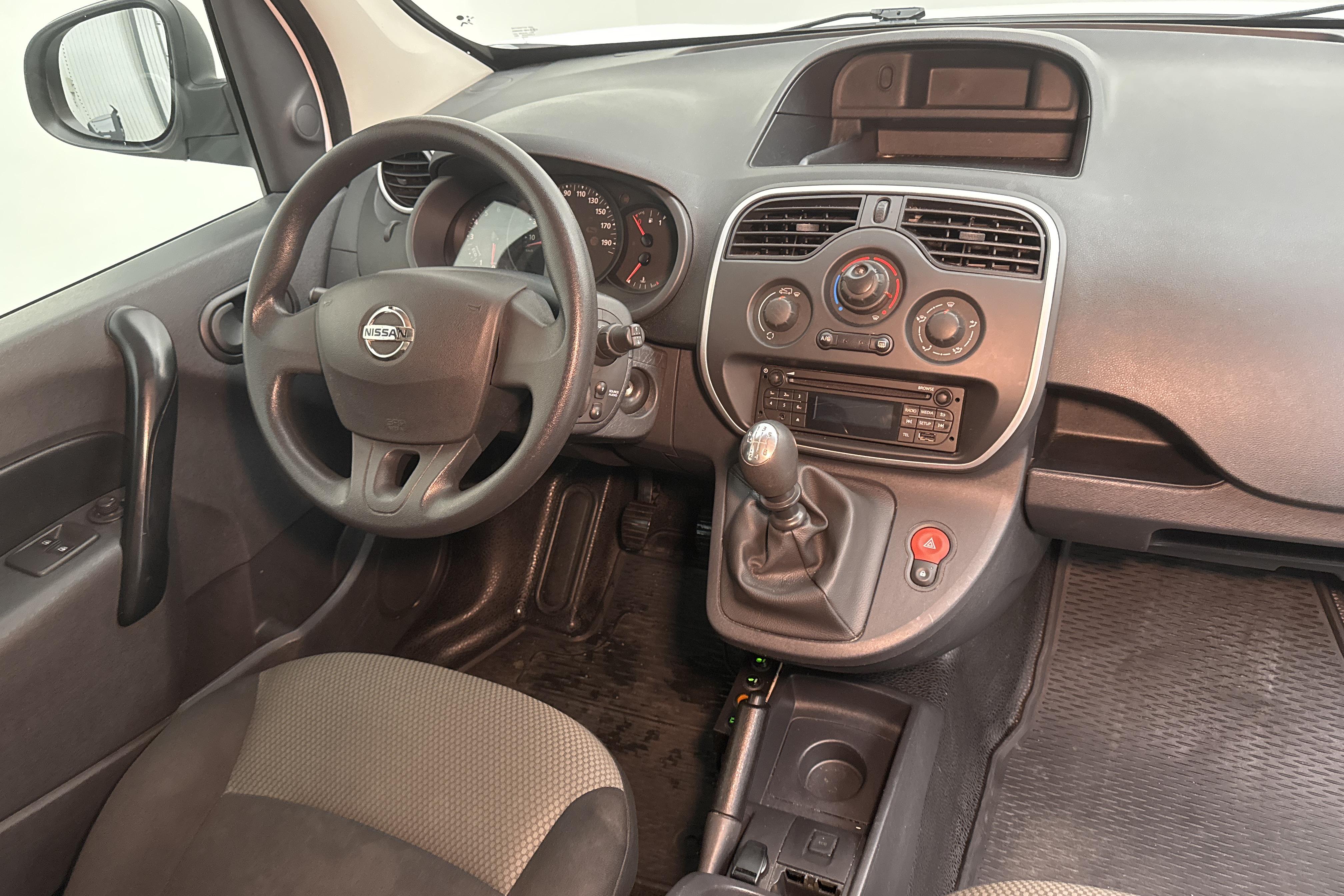 Nissan NV250 1.5 dCi (95hk) - 87 310 km - Manualna - biały - 2020