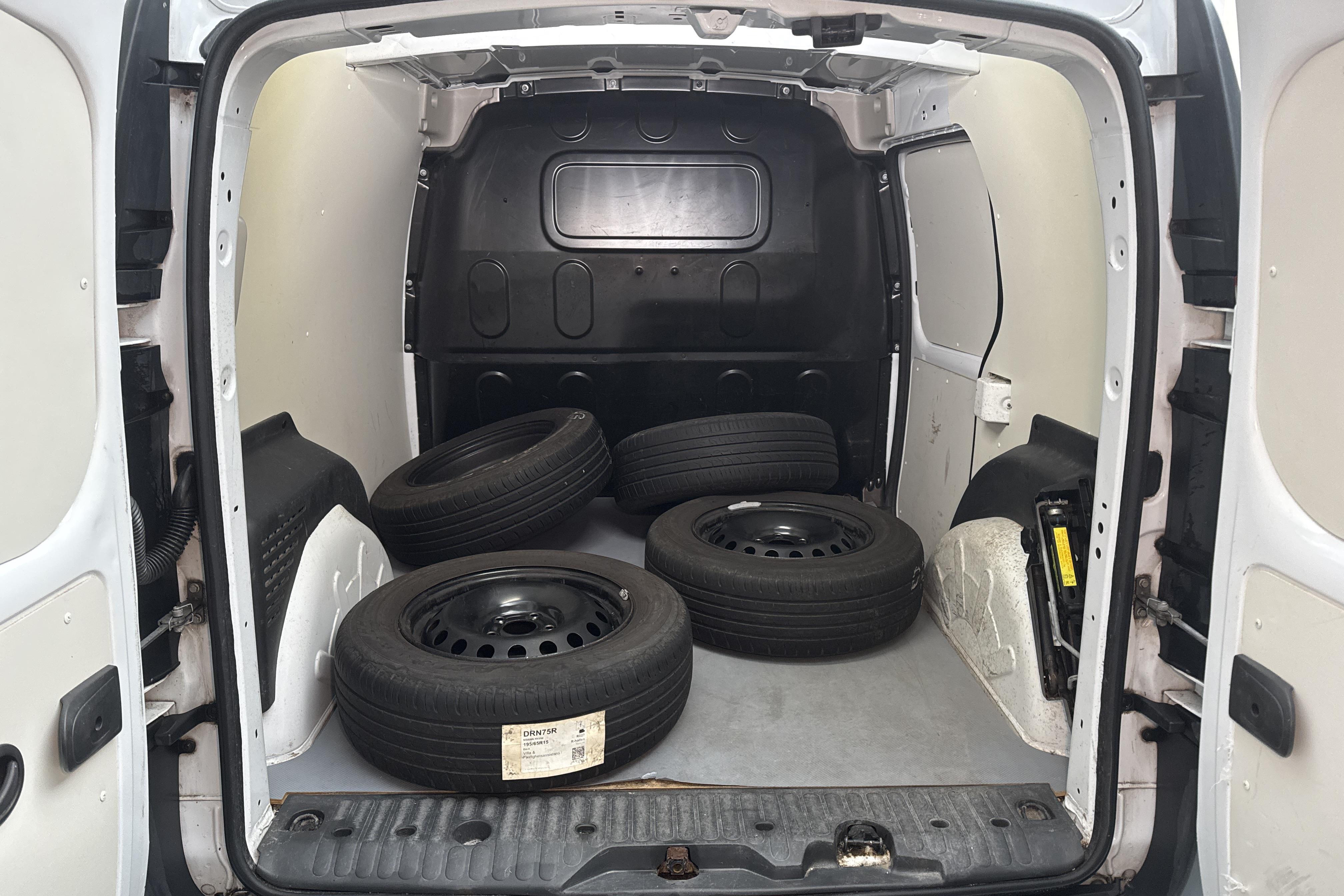 Nissan NV250 1.5 dCi (95hk) - 87 310 km - Manualna - biały - 2020