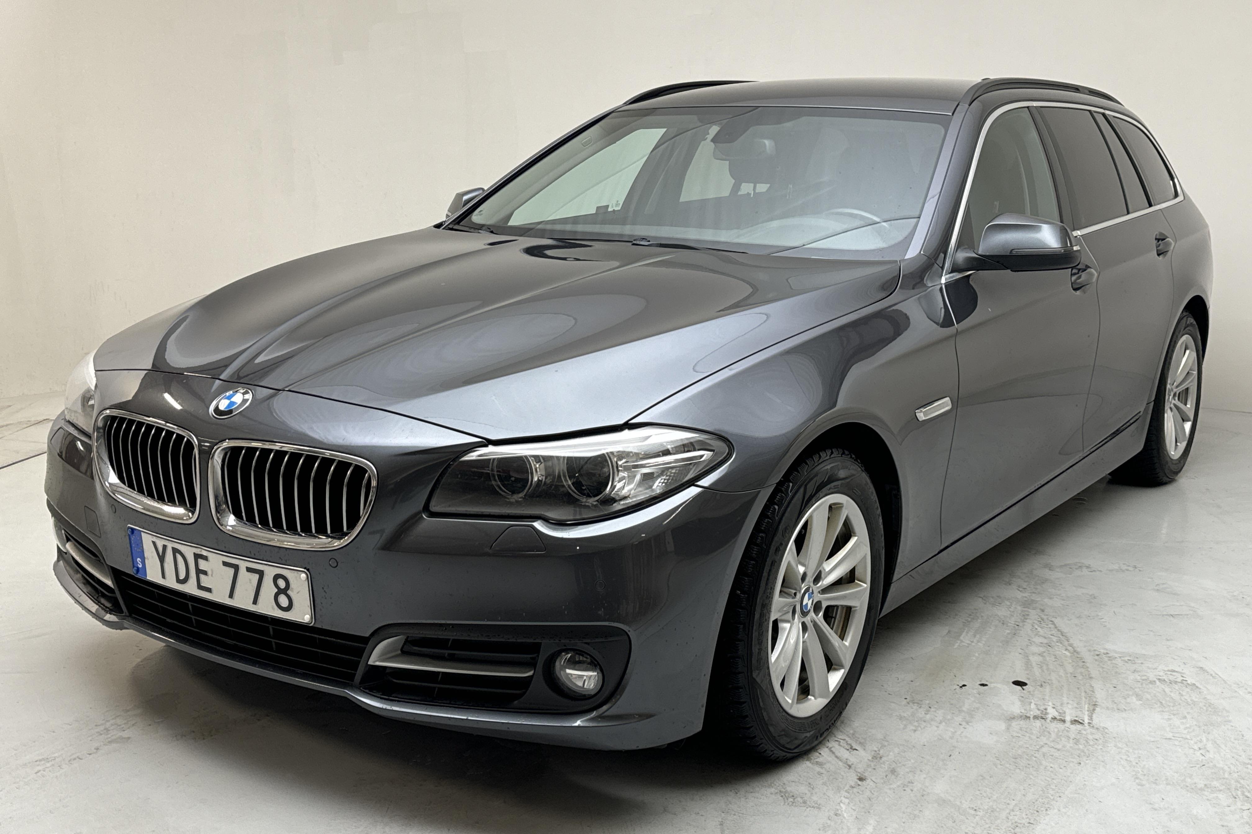 BMW 520d Touring, F11 (190hk) - 14 531 mil - Automat - grå - 2016