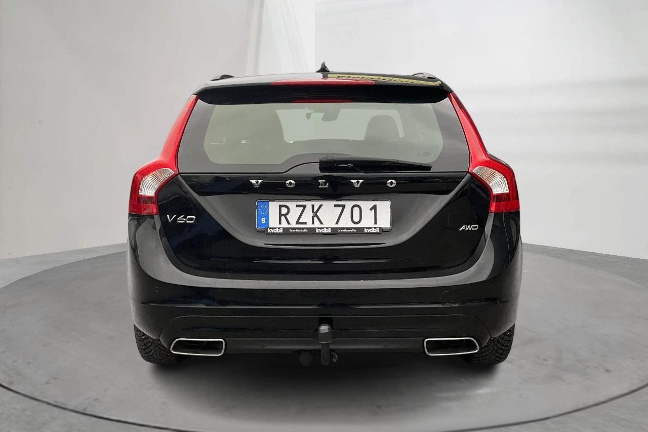 Volvo V60 D4 AWD (190hk) - 19 908 mil - Automat - svart - 2017