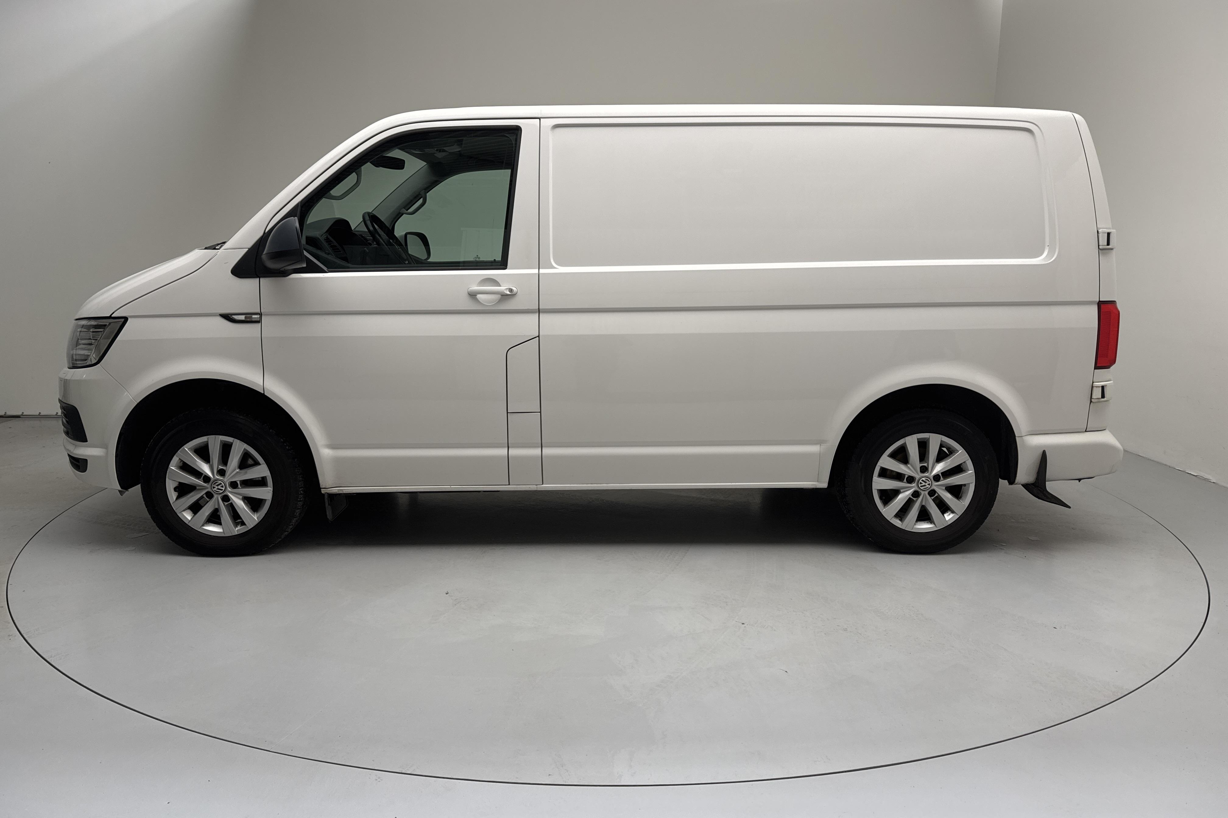 VW Transporter T6 2.0 TDI BMT Skåp (150hk) - 165 130 km - Automatic - white - 2017