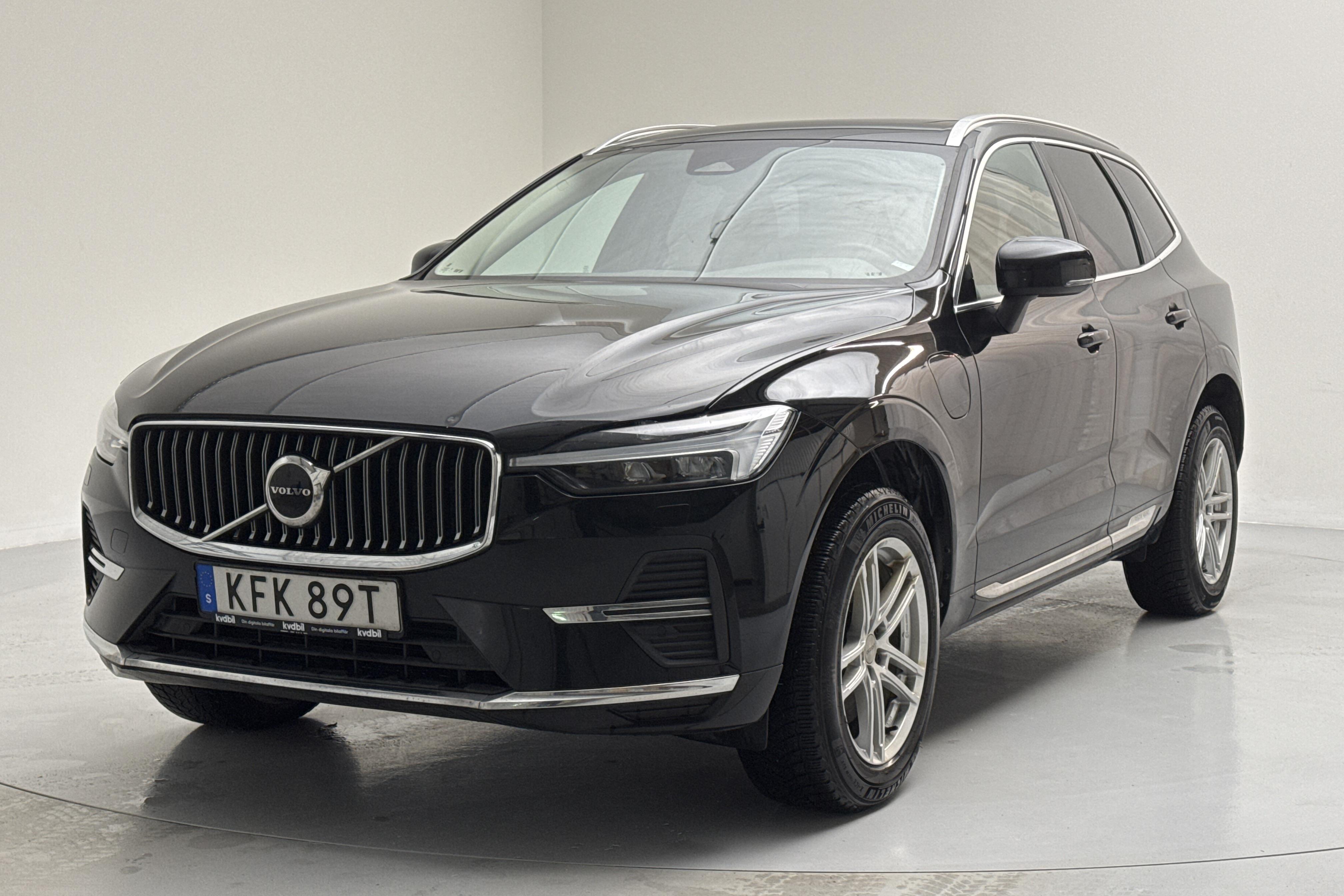 Volvo XC60 T6 AWD Recharge (350hk) - 121 600 km - Automaattinen - musta - 2022