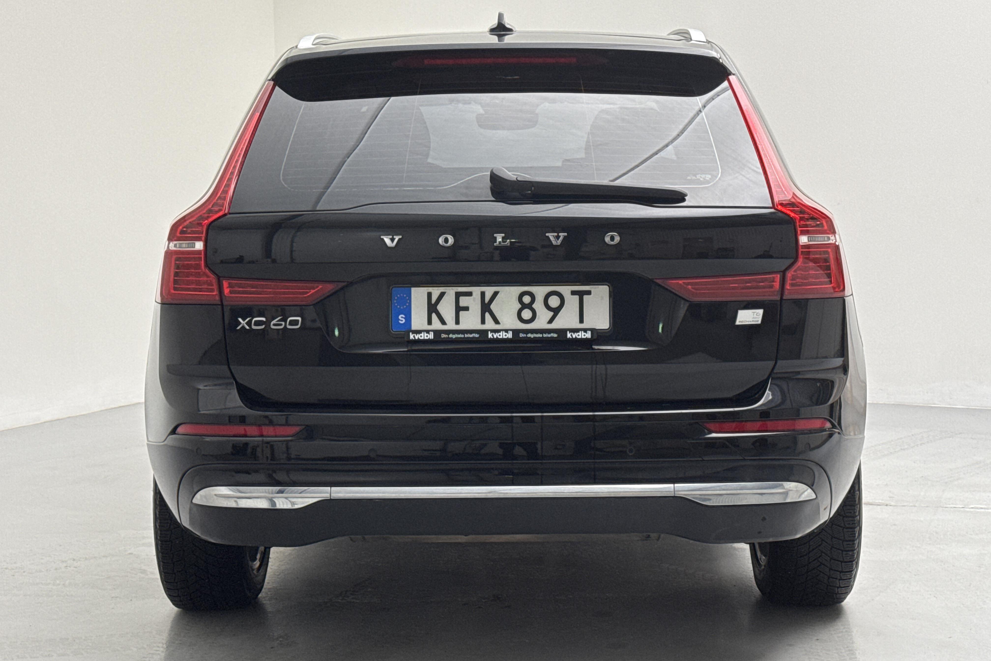 Volvo XC60 T6 AWD Recharge (350hk) - 121 600 km - Automaattinen - musta - 2022