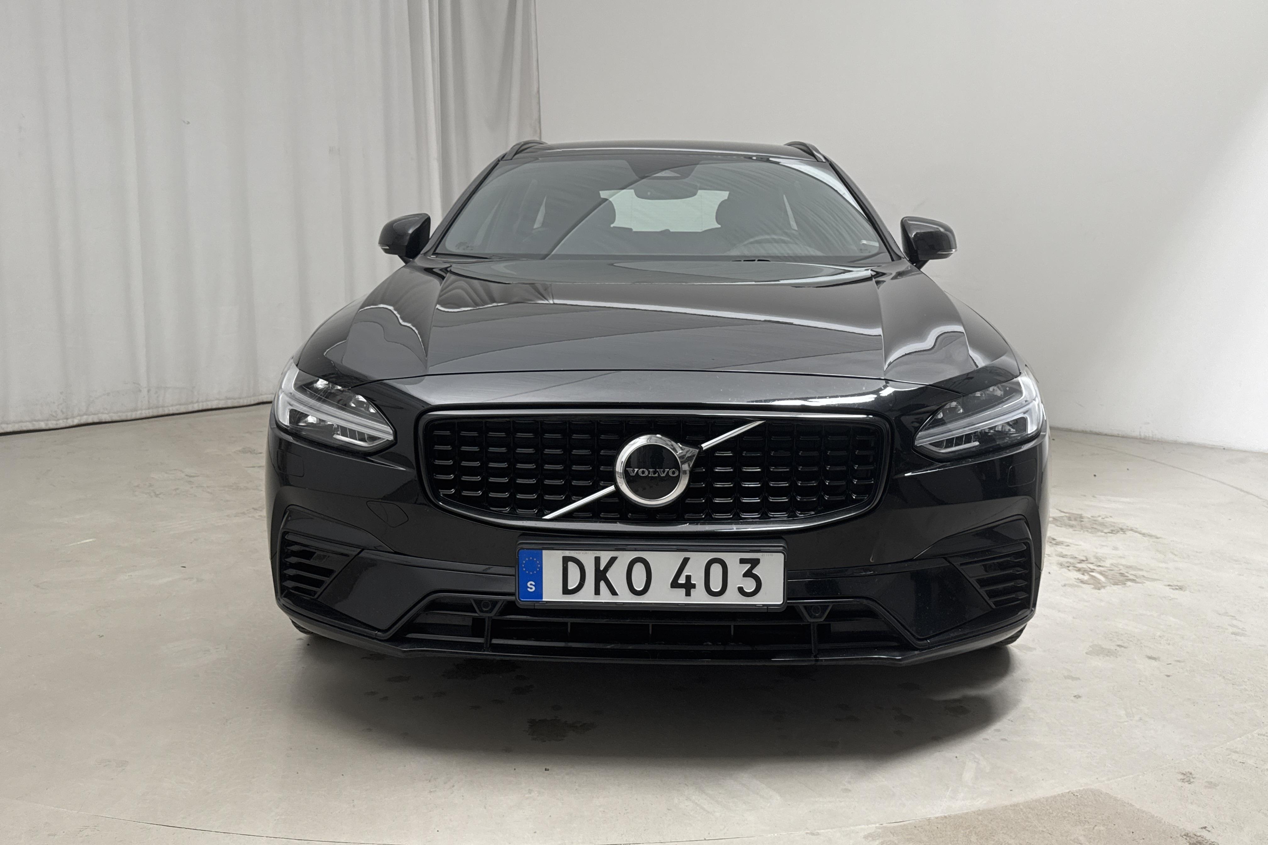 Volvo V90 T6 AWD Twin Engine (340hk) - 93 870 km - Automatyczna - czarny - 2022