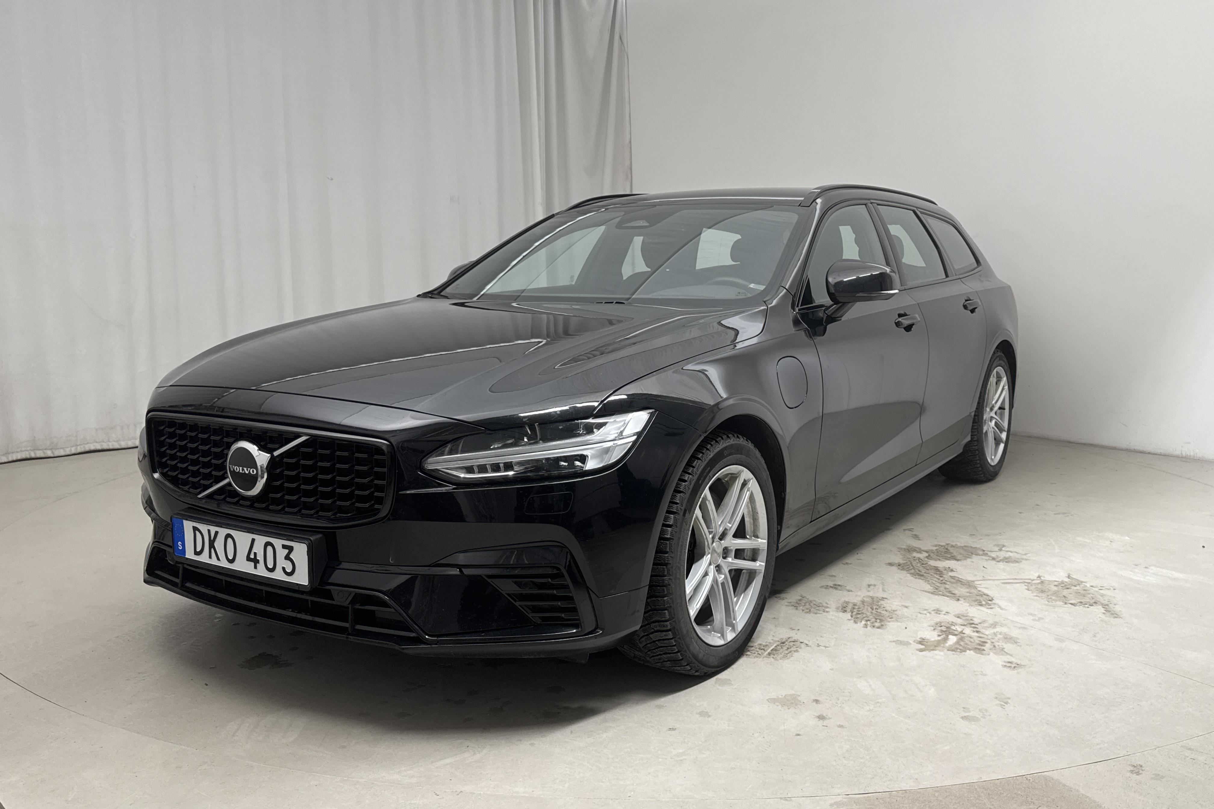 Volvo V90 T6 AWD Twin Engine (340hk) - 93 870 km - Automatyczna - czarny - 2022