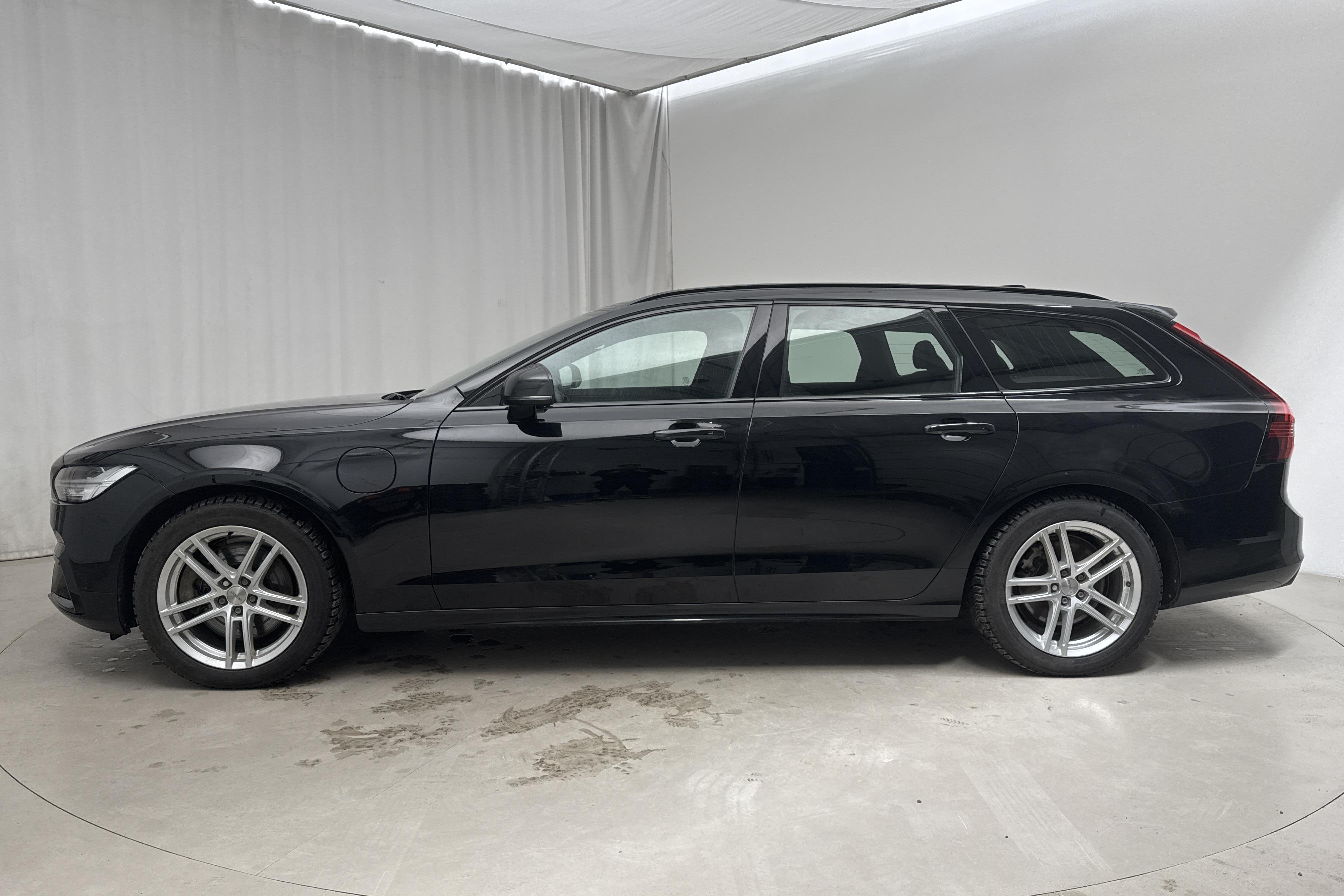 Volvo V90 T6 AWD Twin Engine (340hk) - 93 870 km - Automatyczna - czarny - 2022