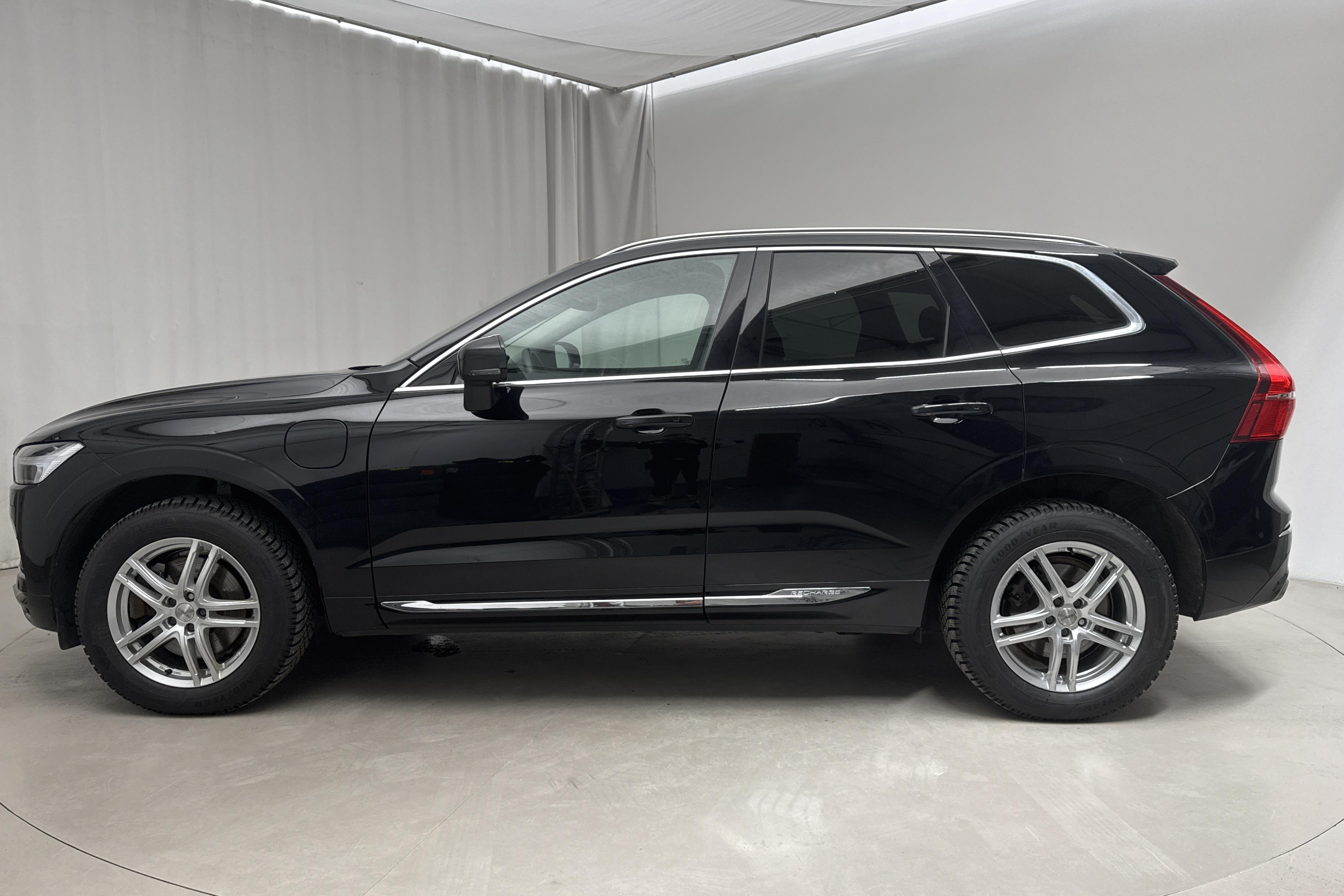 Volvo XC60 T6 AWD Recharge (340hk) - 113 590 km - Automaattinen - musta - 2021