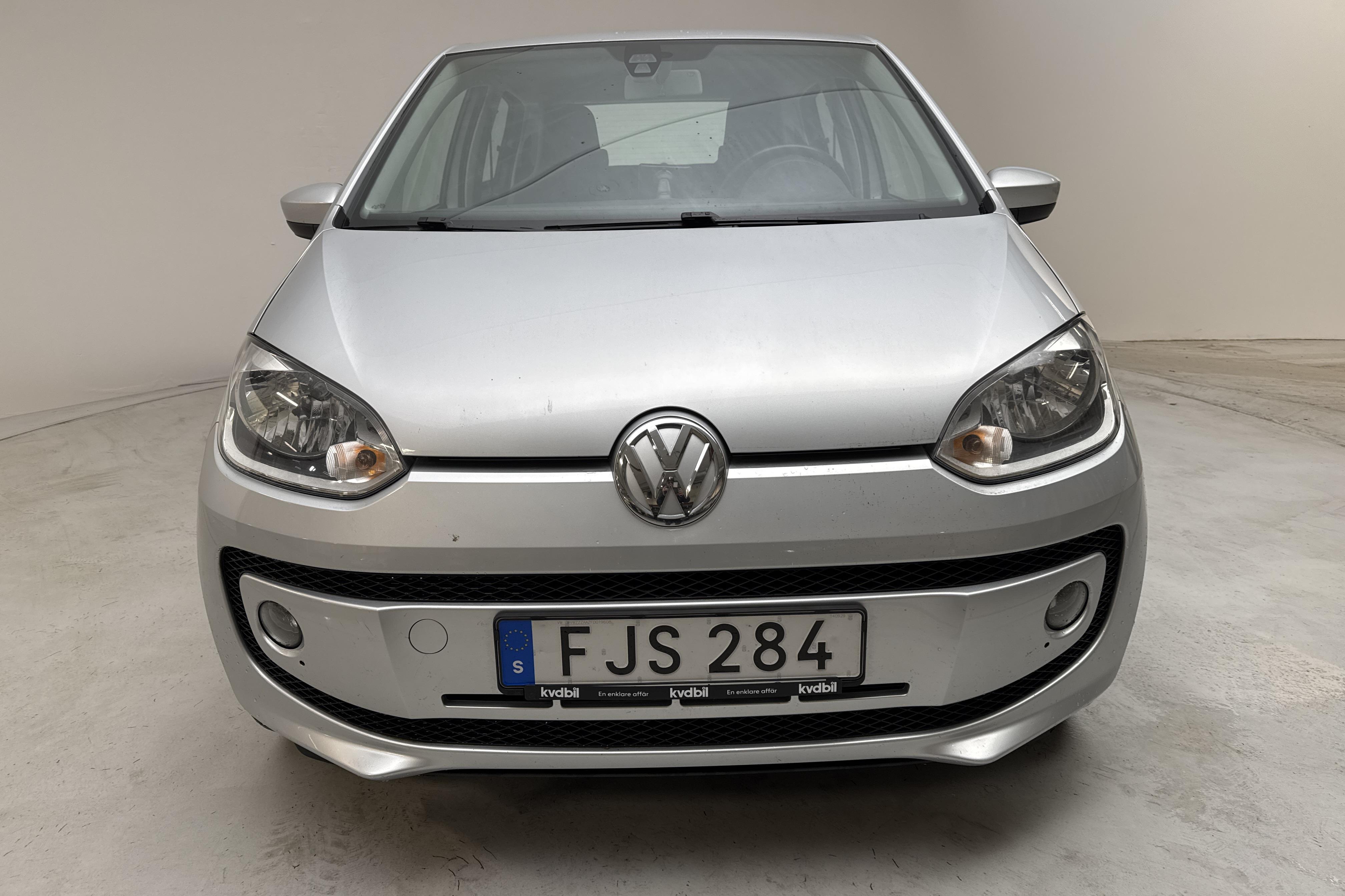 VW up! 1.0 5dr (75hk) - 87 650 km - Manualna - srebro - 2015