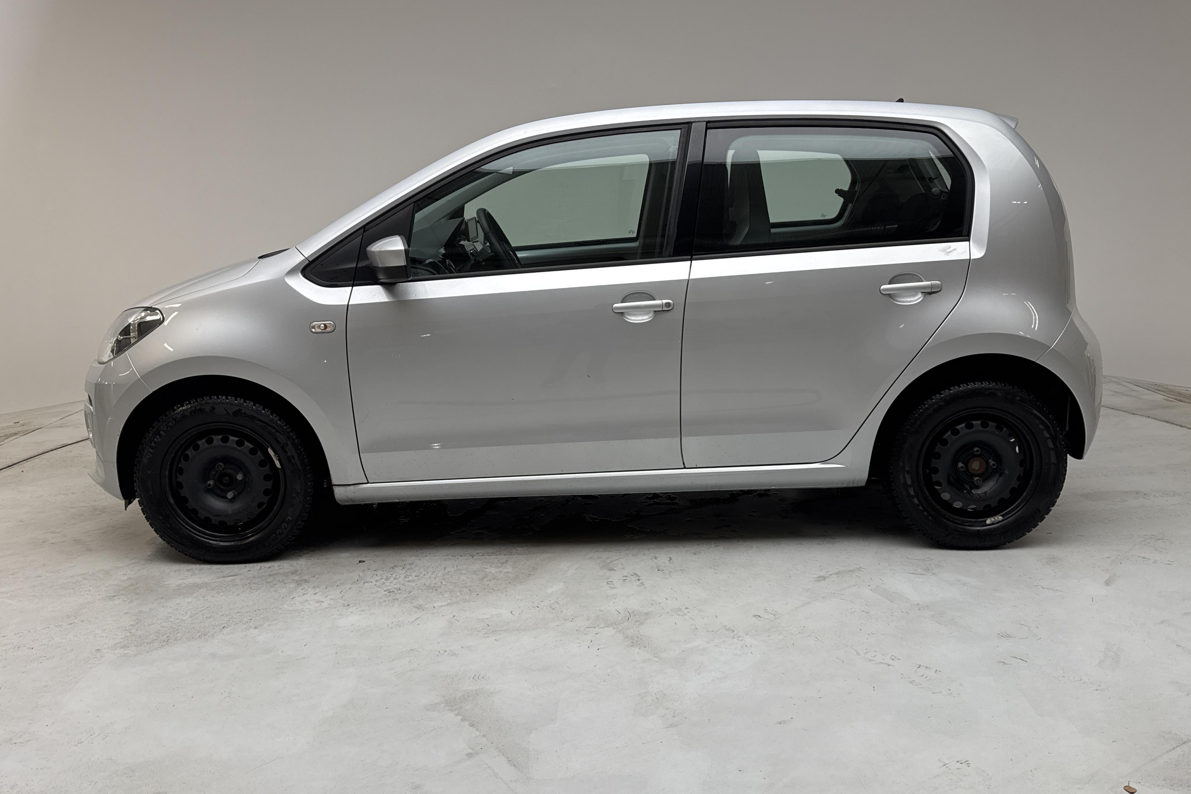 VW up! 1.0 5dr (75hk) - 87 650 km - Manualna - srebro - 2015