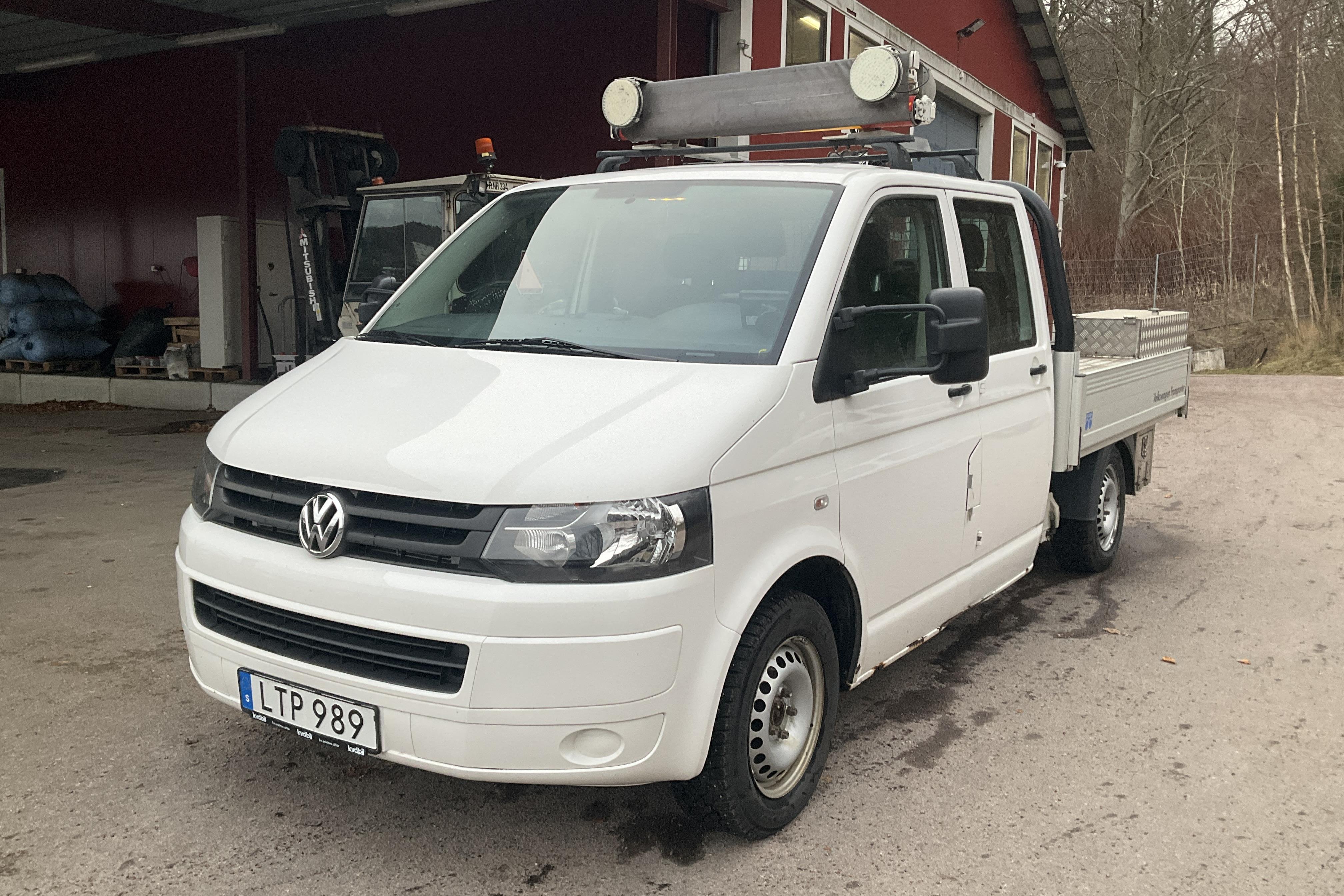 VW Transporter T5 2.0 TDI Pickup 4MOTION (140hk) - 187 720 km - Manual - white - 2011