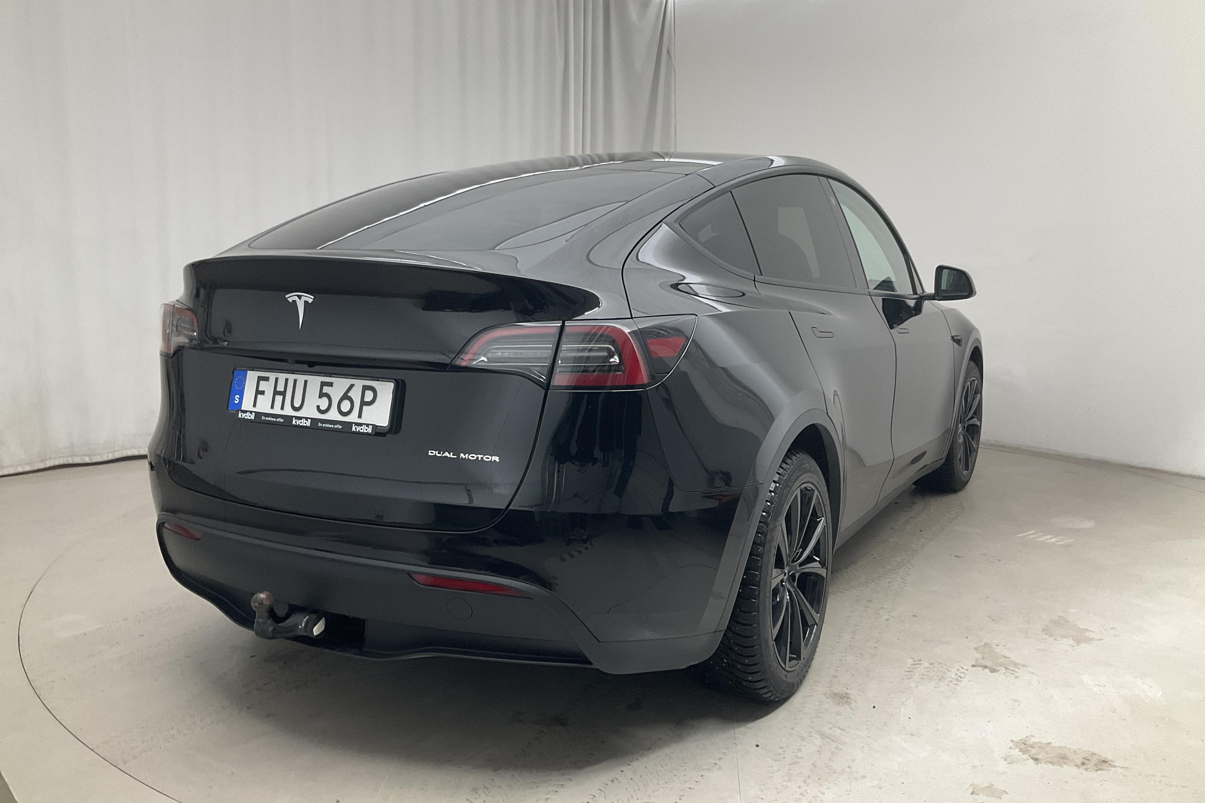 Tesla Model Y Long Range Dual Motor AWD - 3 543 mil - Automat - svart - 2023