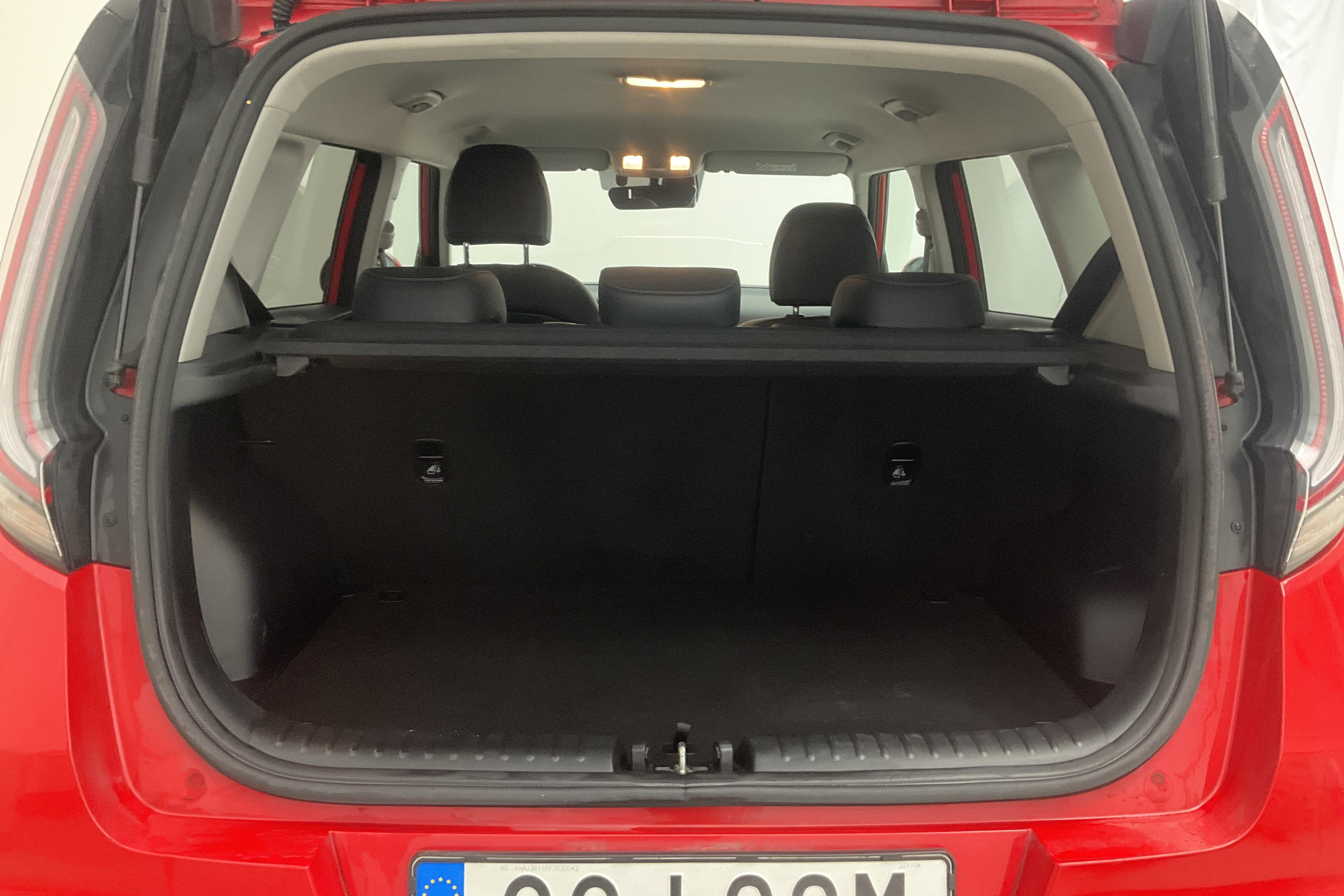 KIA e-Soul Long Range 64 kWh (204hk) - 6 831 mil - Automat - röd - 2023