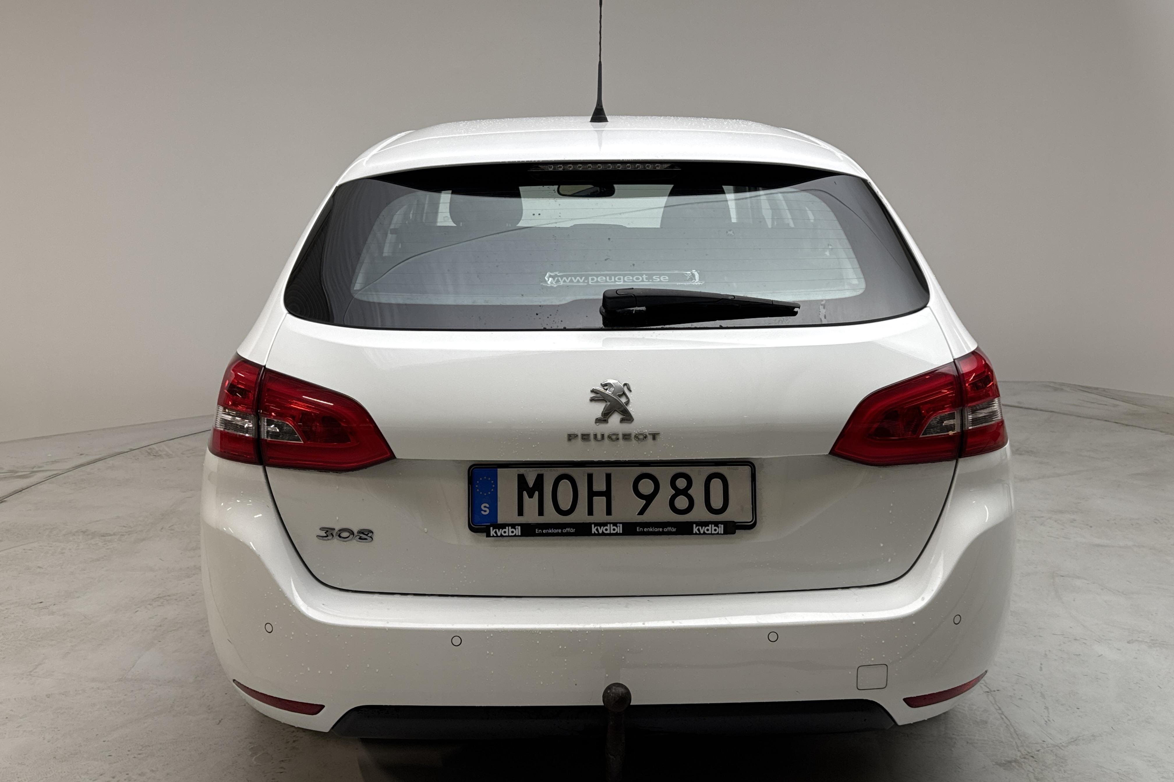 Peugeot 308 SW PureTech (130hk) - 118 960 km - Automatyczna - biały - 2016