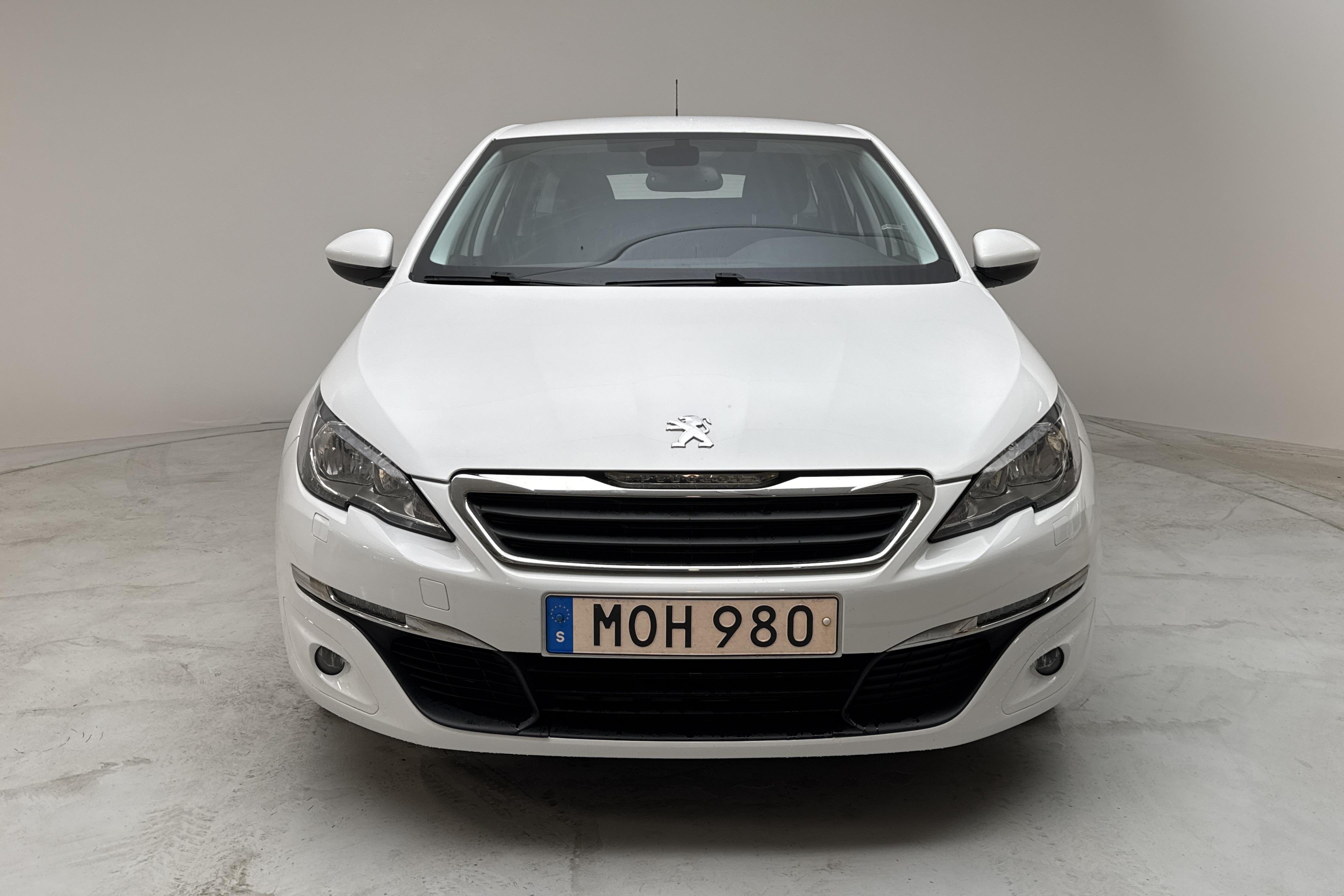 Peugeot 308 SW PureTech (130hk) - 118 960 km - Automatyczna - biały - 2016