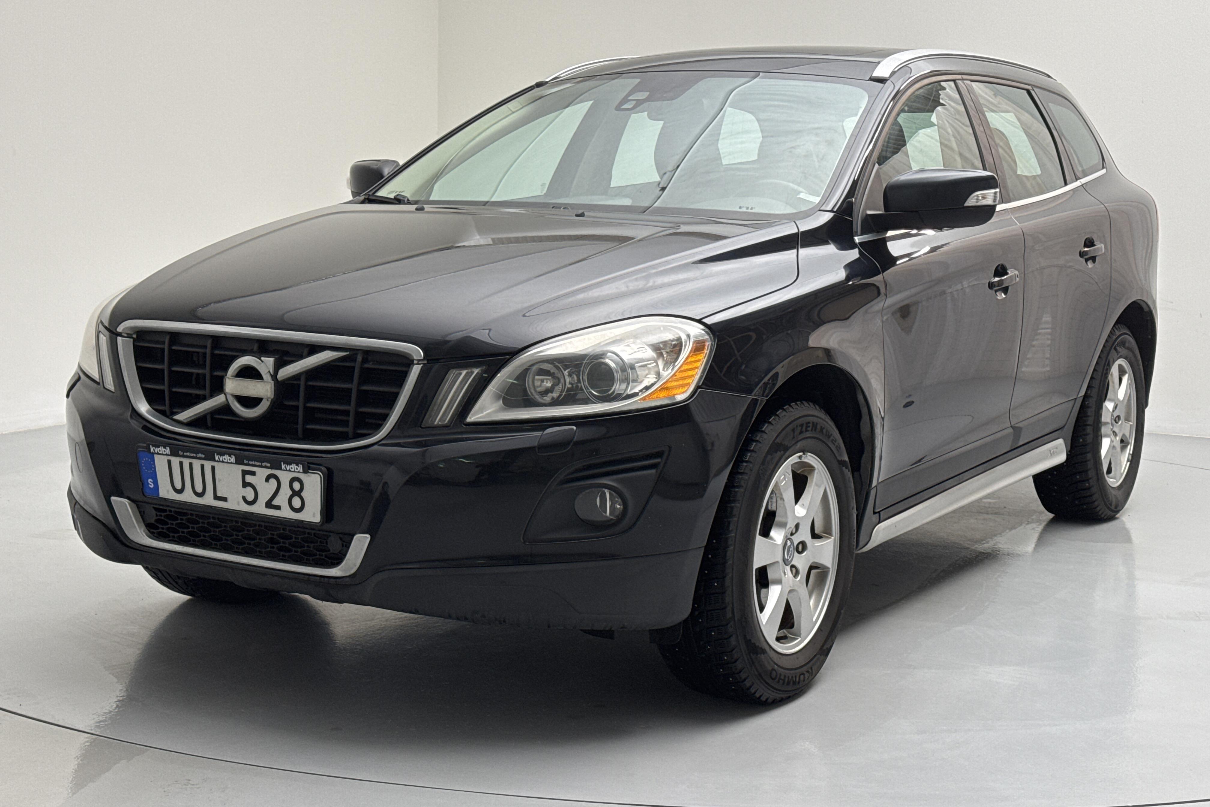 Volvo XC60 2.4D 2WD (175hk) - 244 020 km - Manualna - czarny - 2010