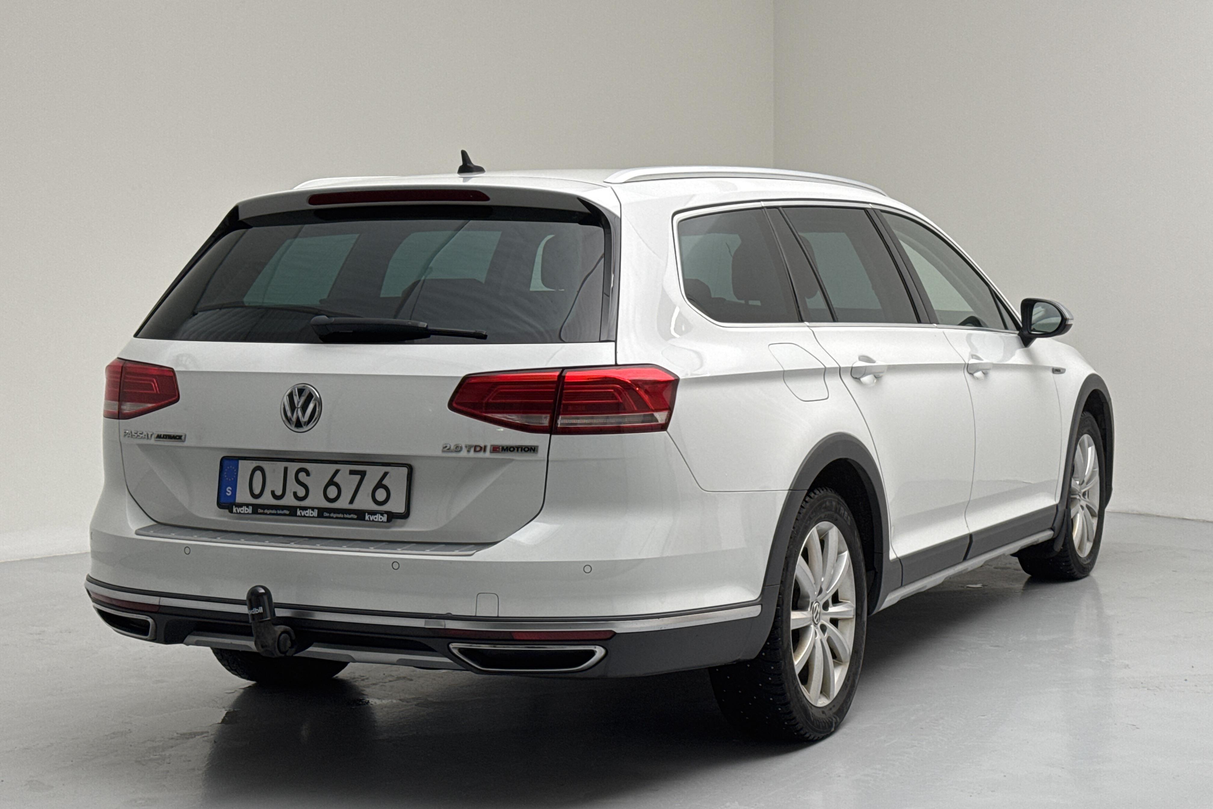 VW Passat Alltrack 2.0 TDI 4MOTION (190hk) - 214 210 km - Automaatne - valge - 2017