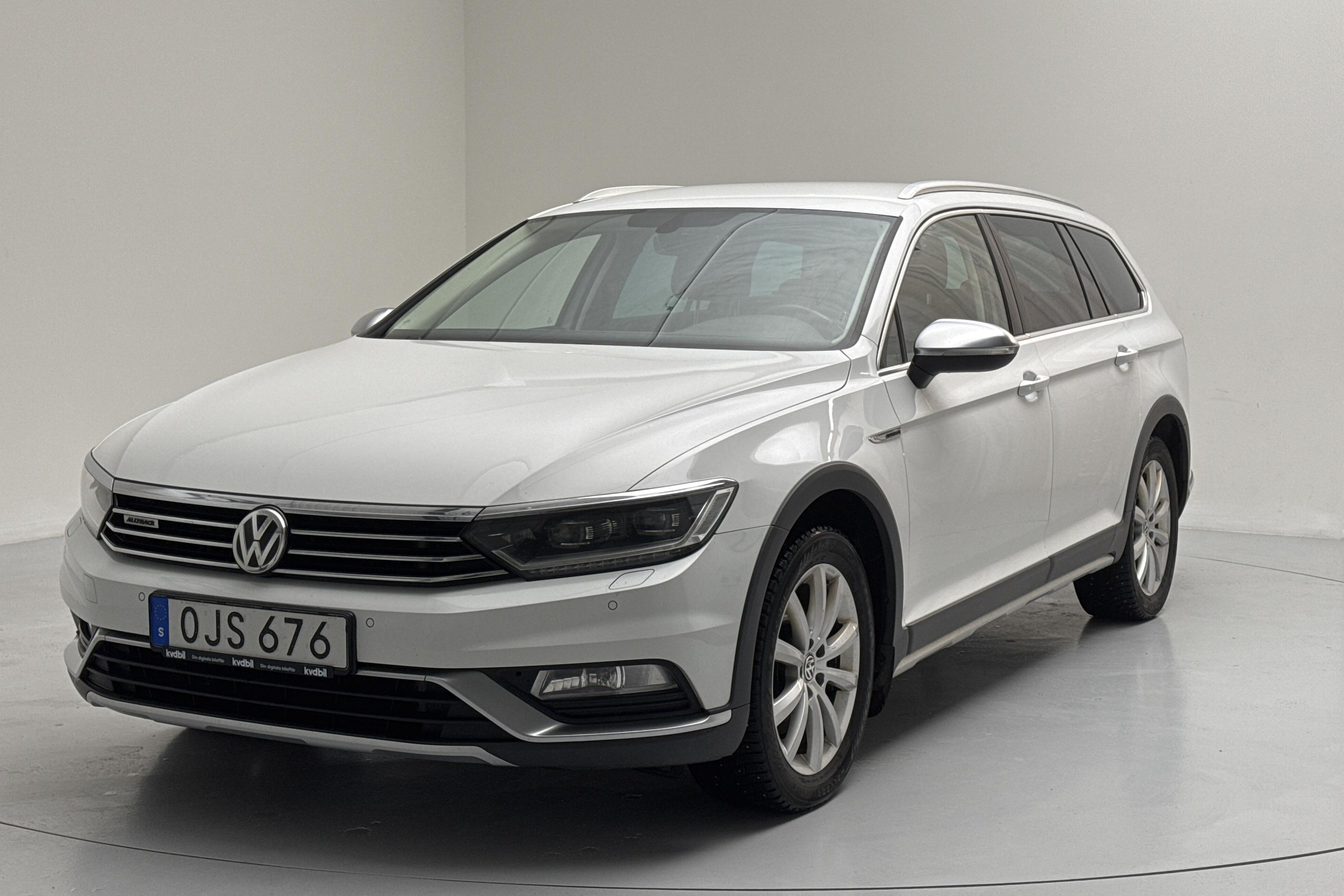 VW Passat Alltrack 2.0 TDI 4MOTION (190hk) - 214 210 km - Automaatne - valge - 2017