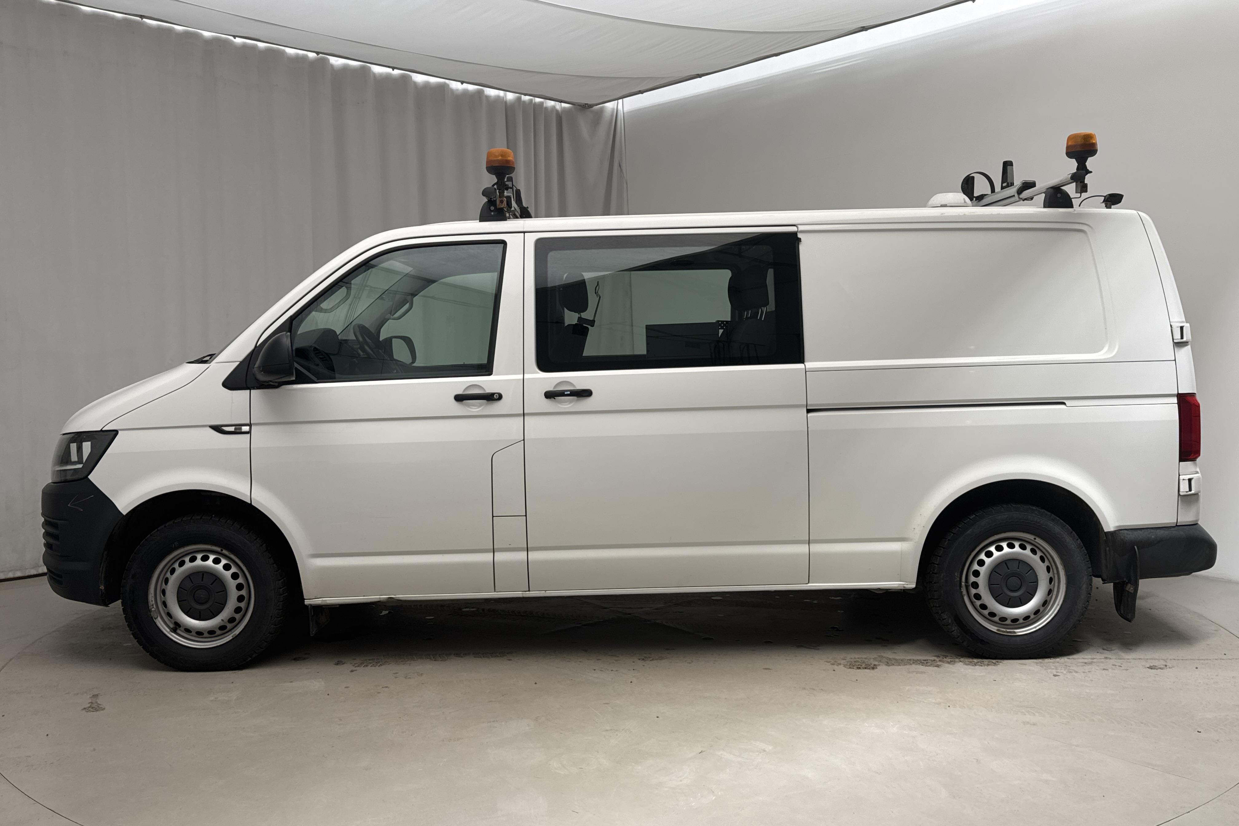 VW Transporter T6 2.0 TDI BMT Skåp 4MOTION (150hk) - 290 120 km - Manuaalinen - valkoinen - 2017