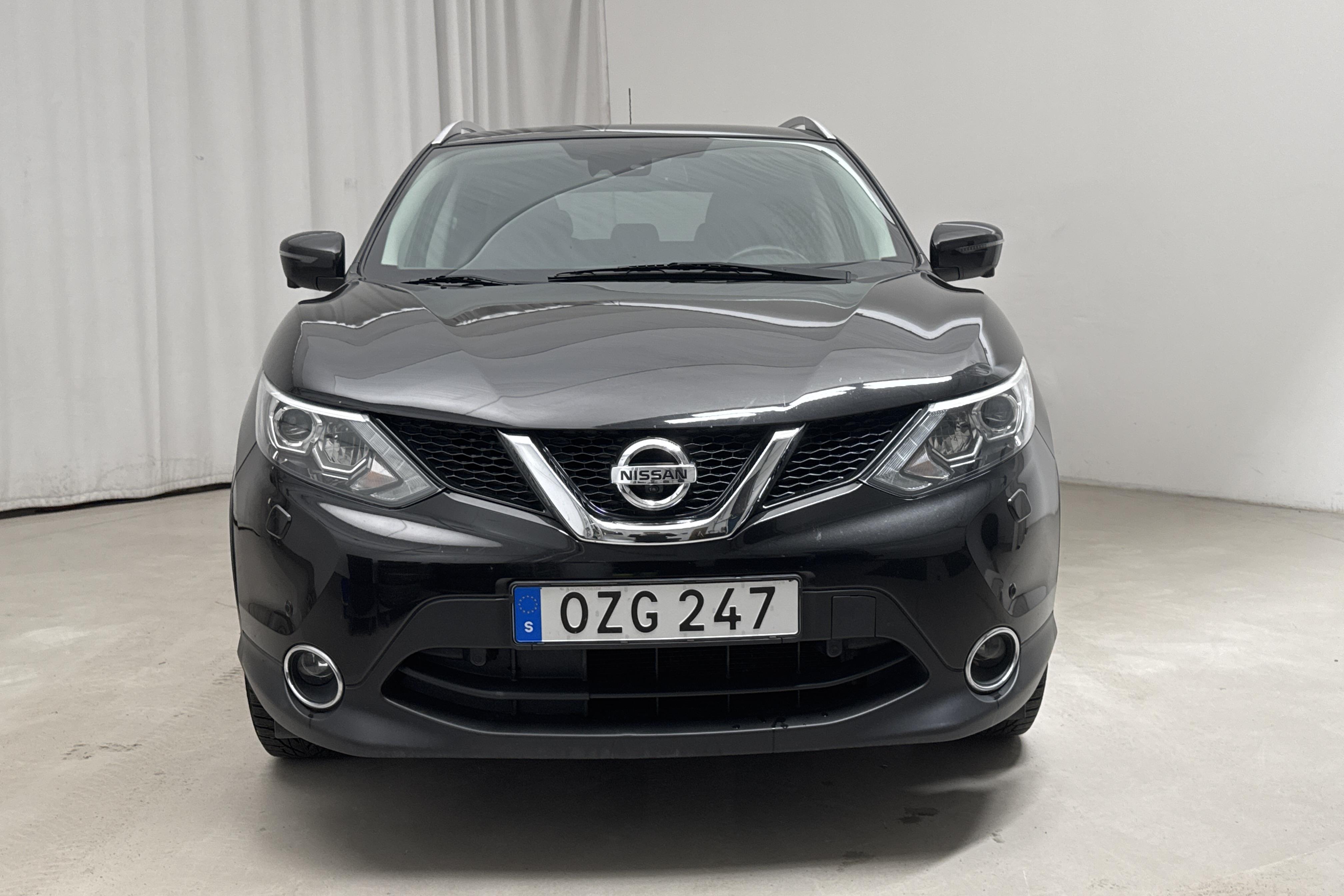 Nissan Qashqai 1.2 (115hk) - 81 070 km - Manuaalinen - musta - 2016