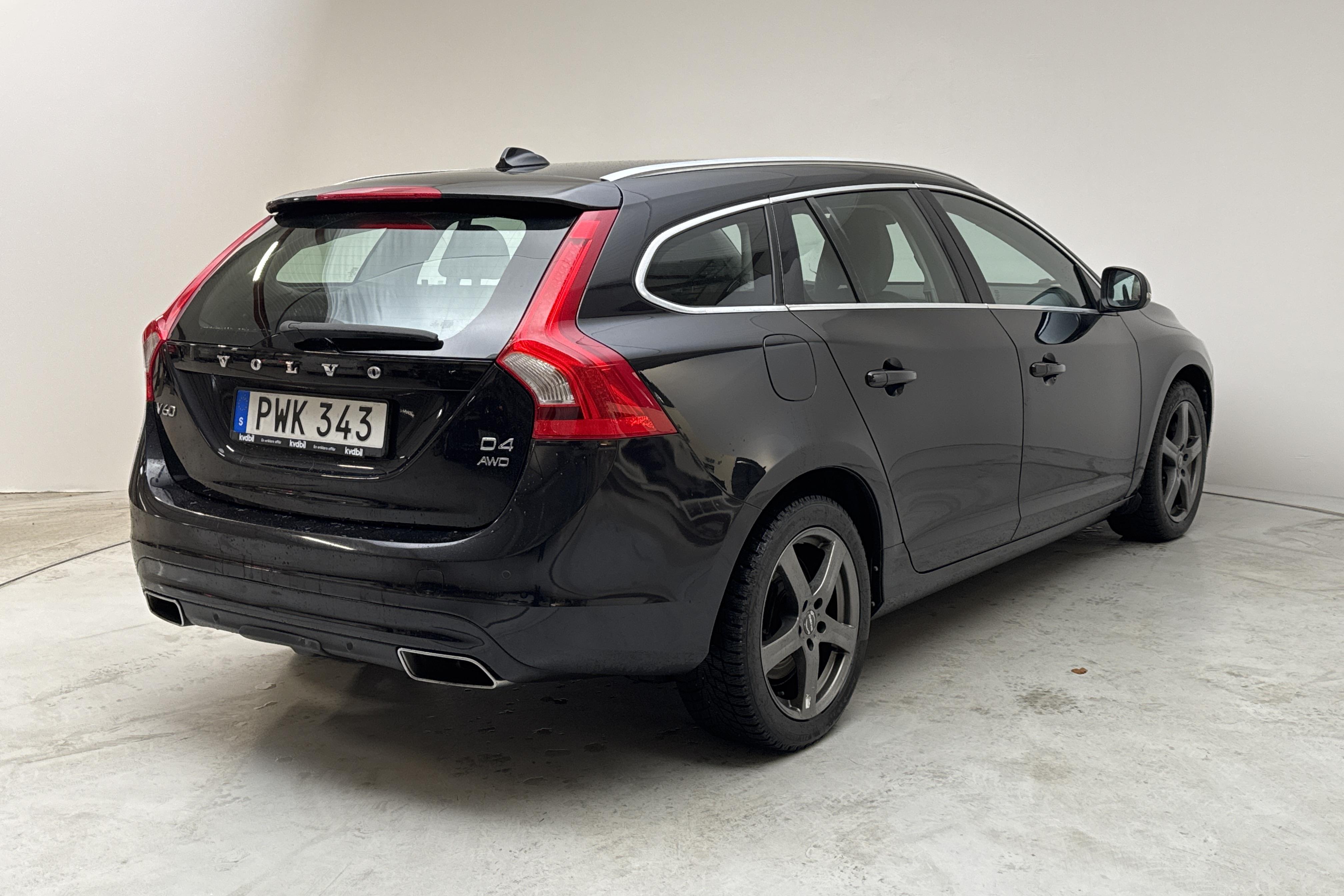 Volvo V60 D4 AWD (181hk) - 185 760 km - Automatic - black - 2015