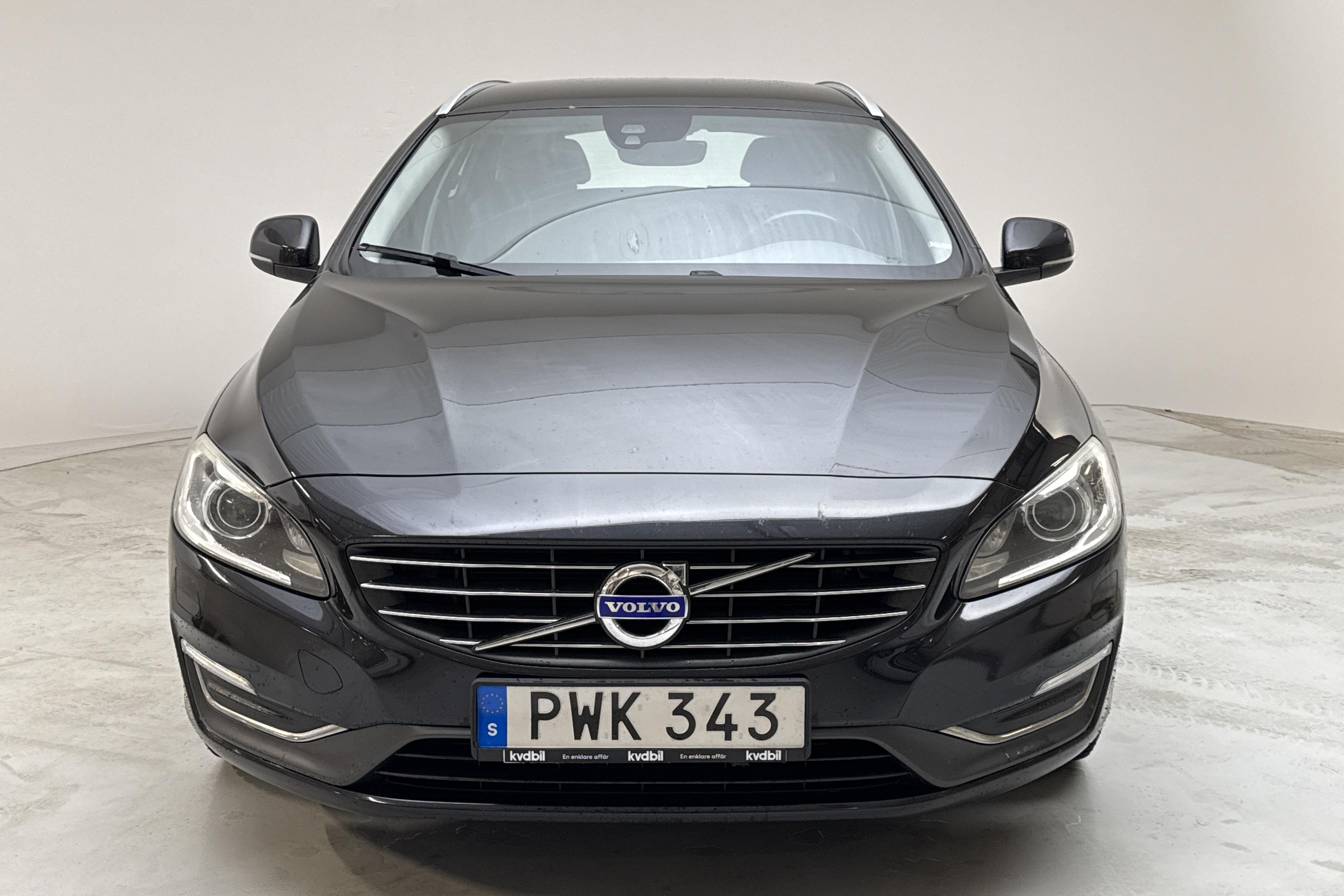 Volvo V60 D4 AWD (181hk) - 185 760 km - Automatic - black - 2015