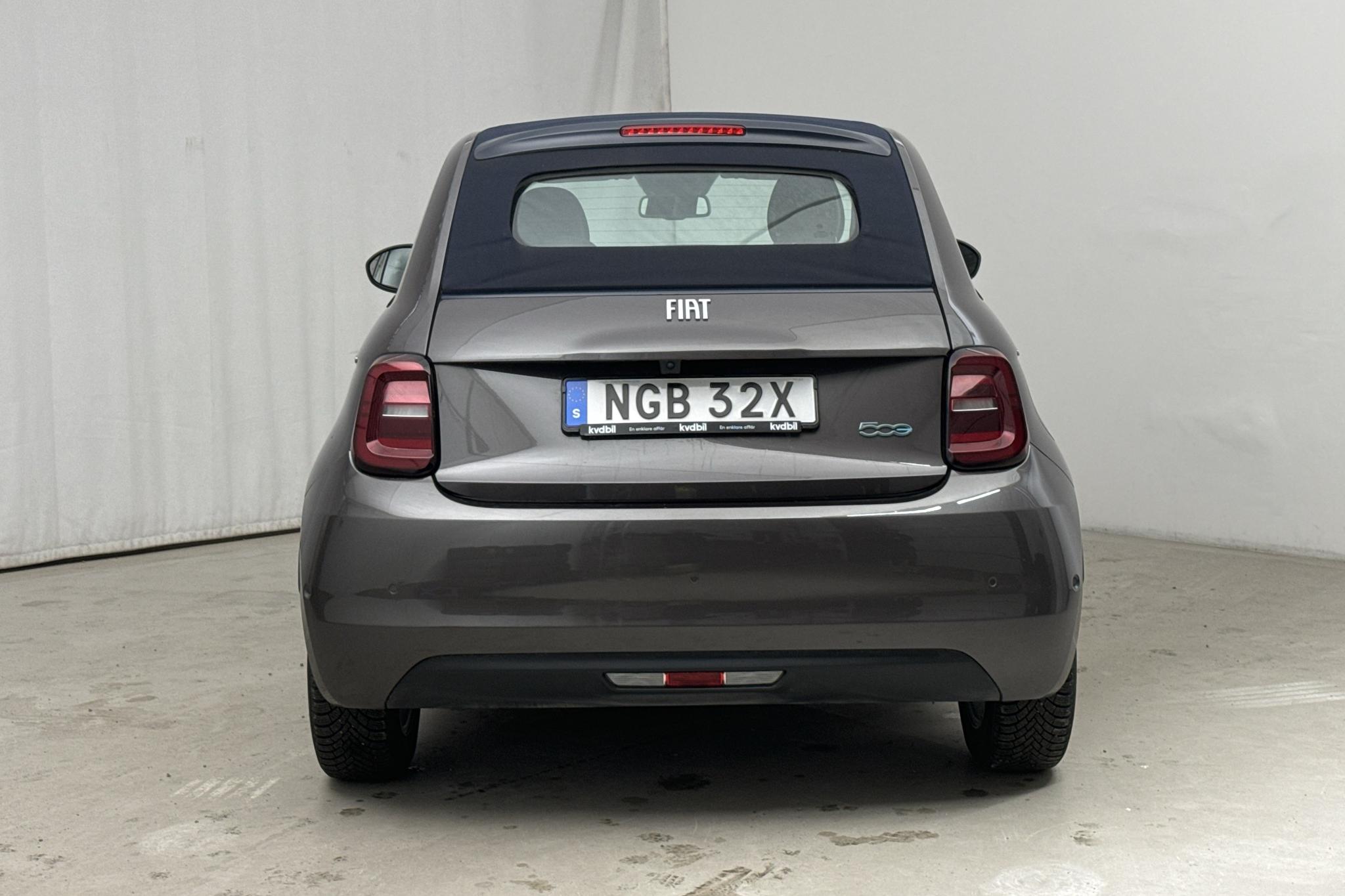 Fiat 500e Cabriolet (118hk) - 5 281 mil - Automat - brun - 2021