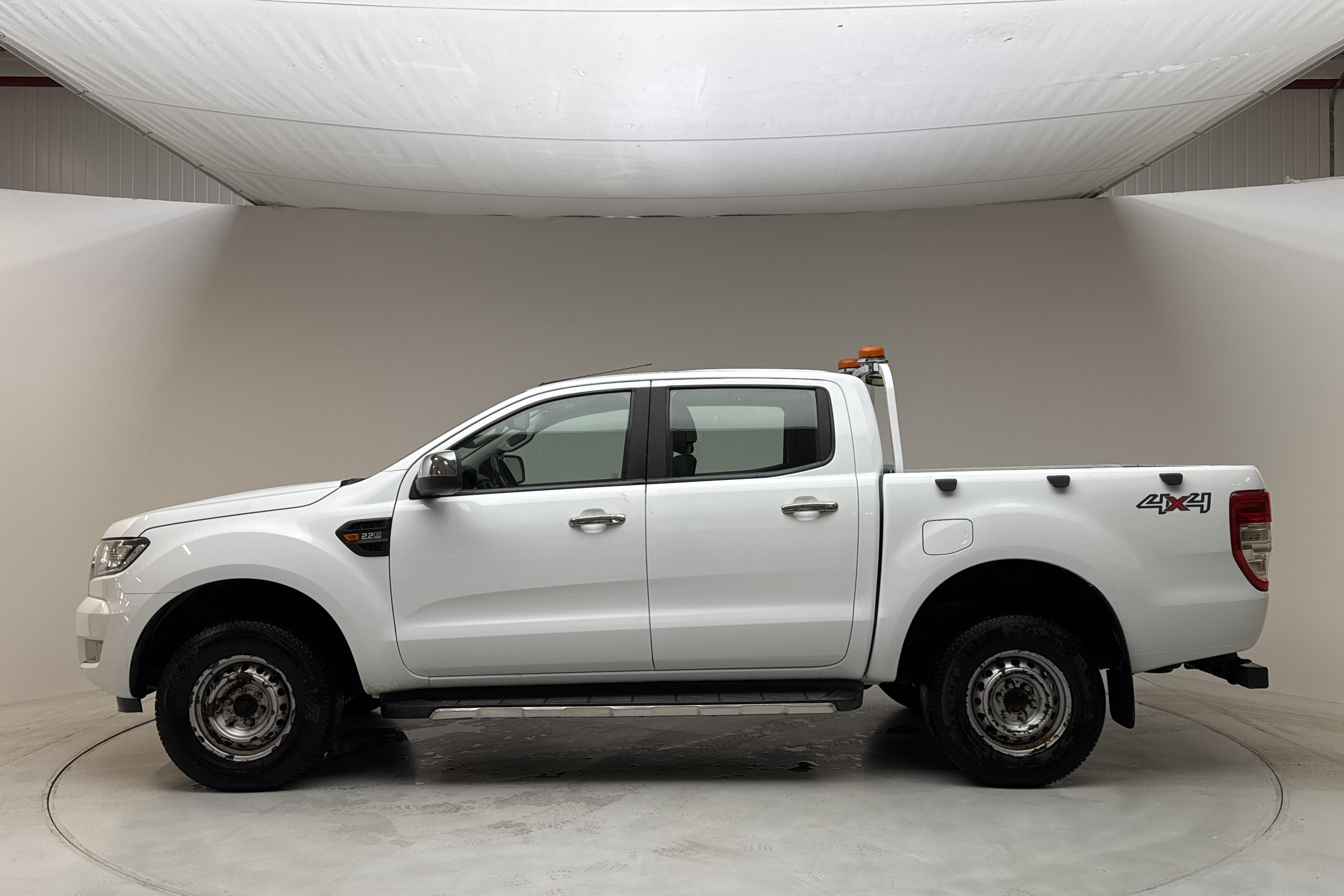 Ford Ranger 2.2 TDCi 4WD (160hk) - 100 780 km - Automatyczna - biały - 2017