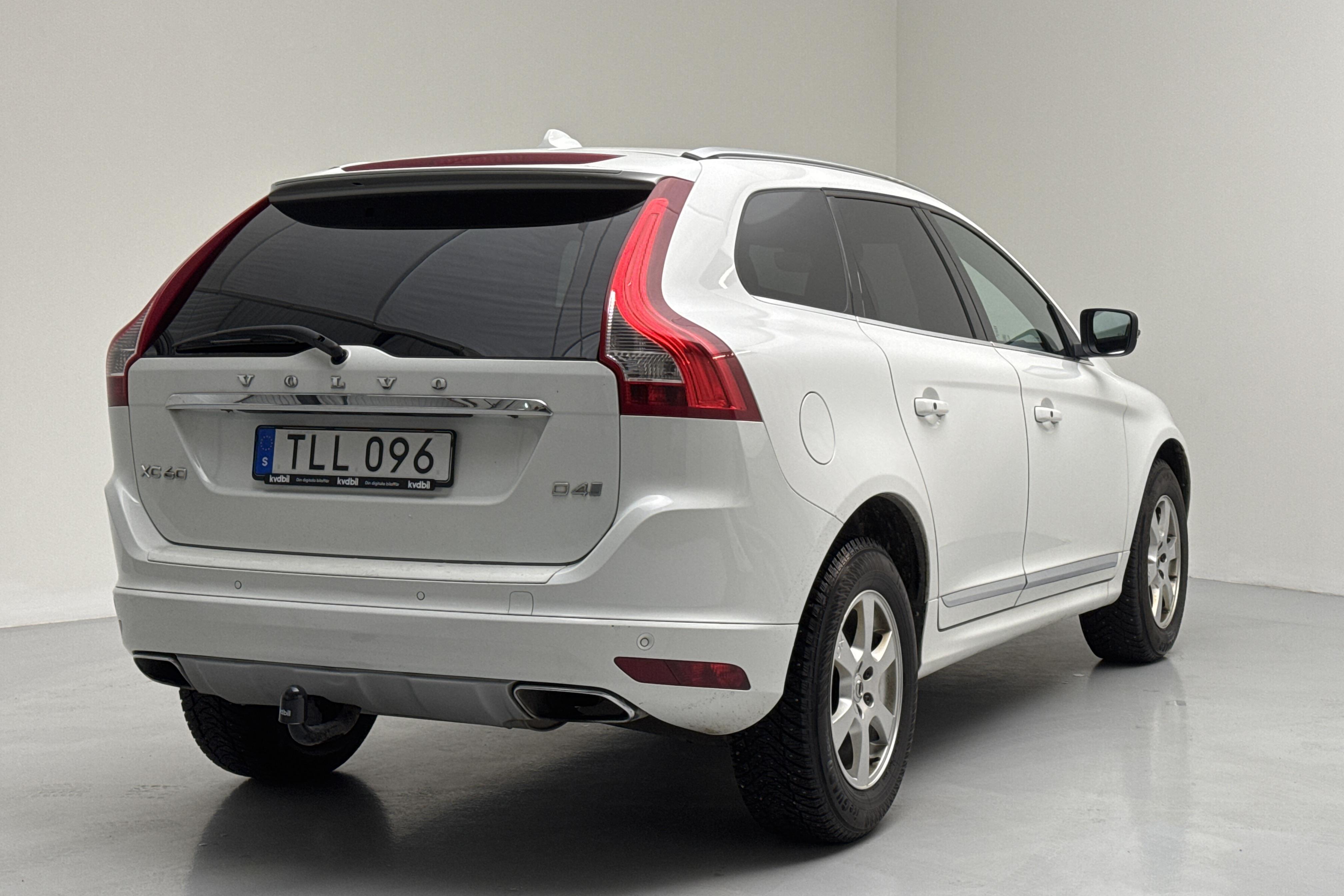 Volvo XC60 D4 2WD (190hk) - 19 421 mil - Manuell - vit - 2017