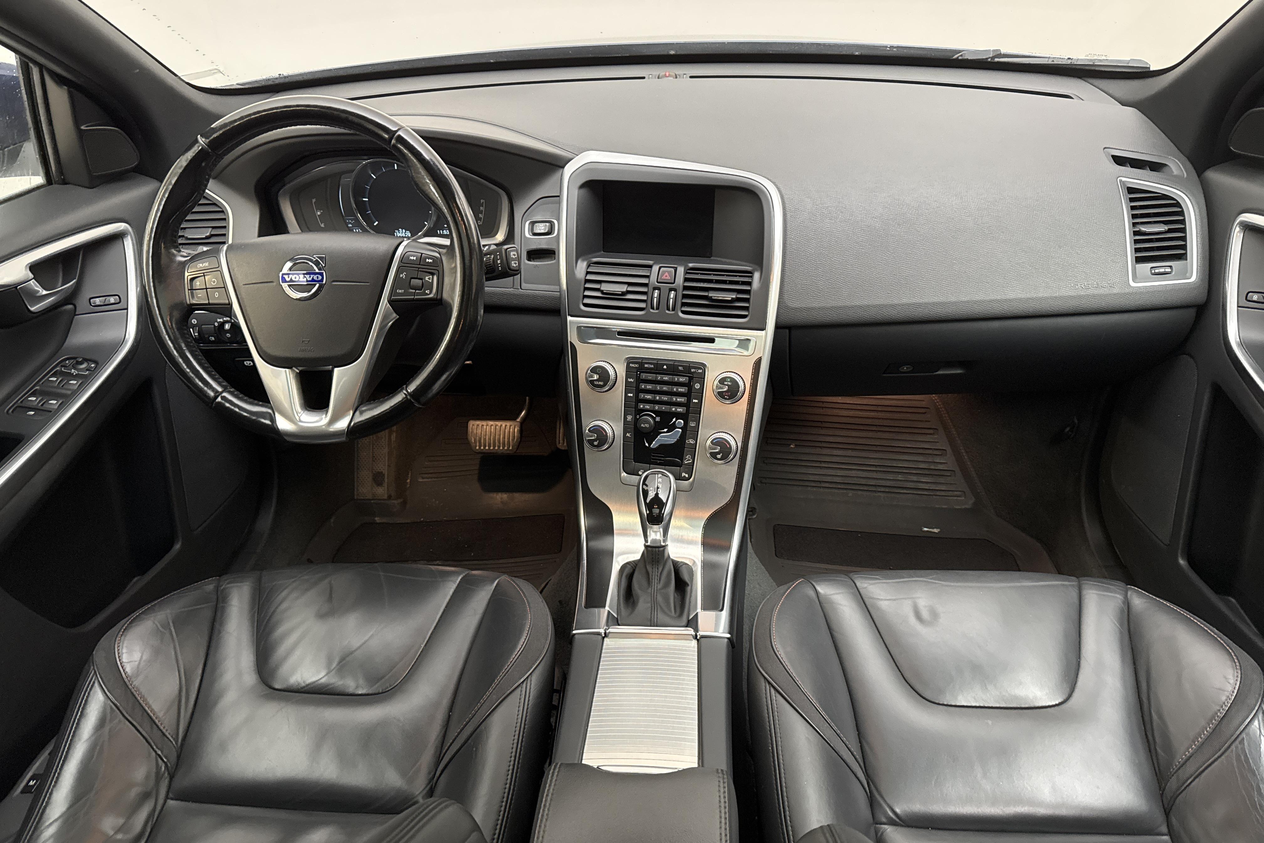 Volvo XC60 D4 AWD (181hk) - 19 662 mil - Automat - blå - 2015