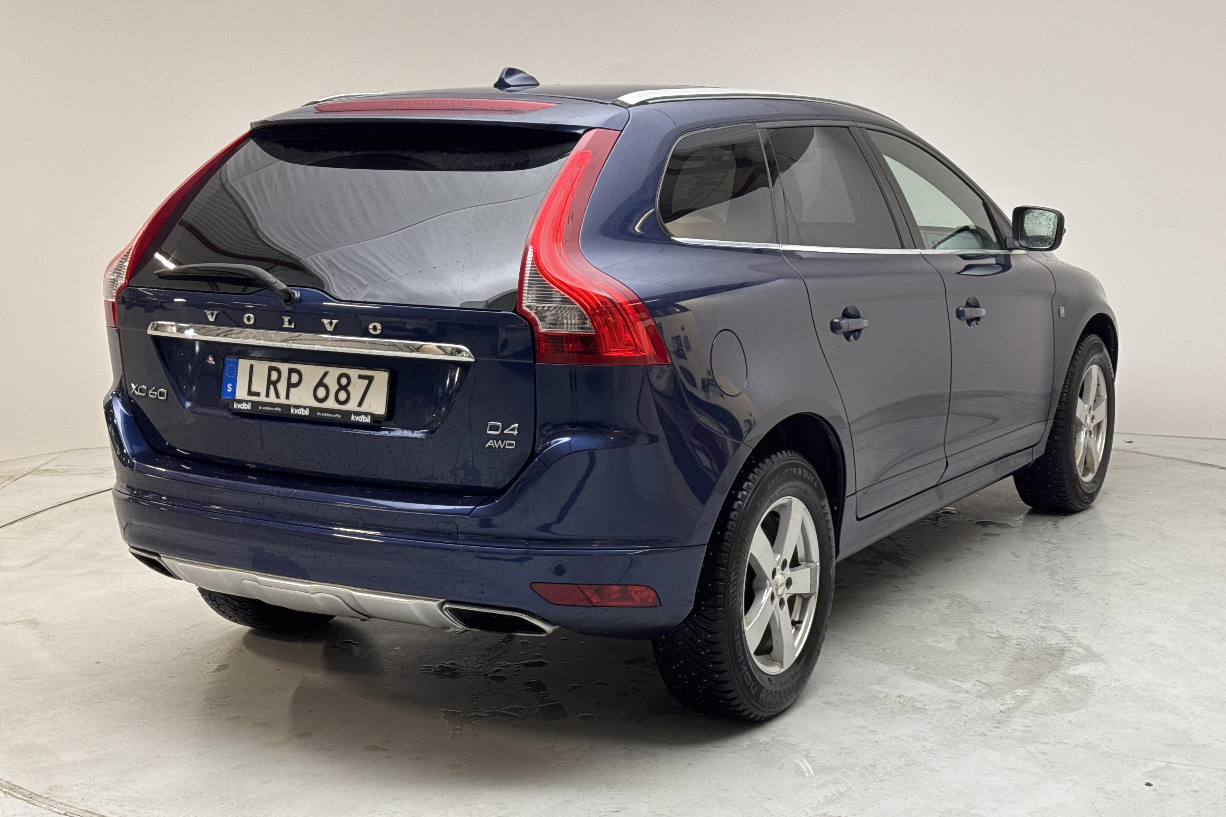 Volvo XC60 D4 AWD (181hk) - 19 662 mil - Automat - blå - 2015