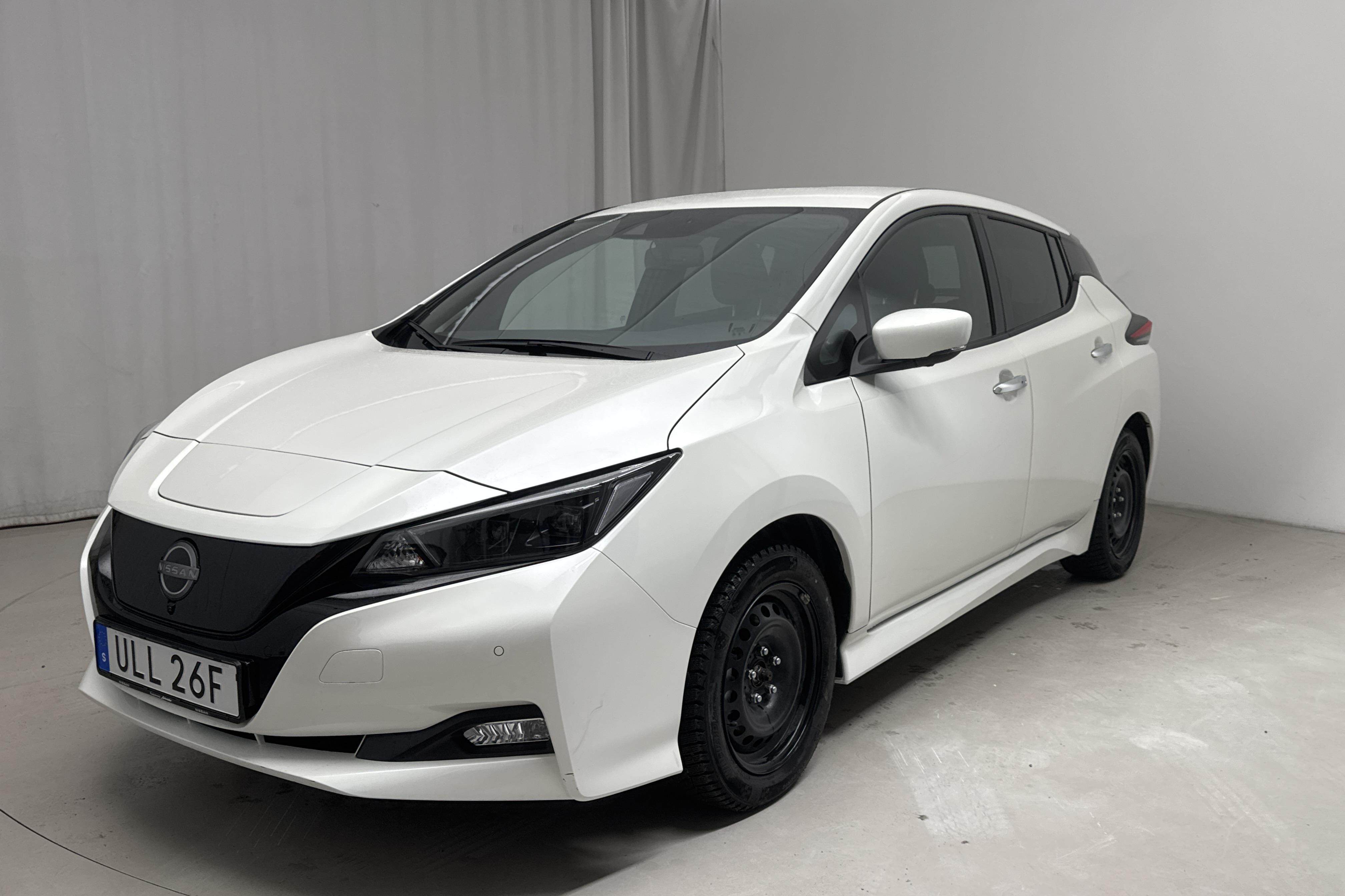 Nissan LEAF 5dr 39 kWh (150hk) - 539 mil - Automat - vit - 2023