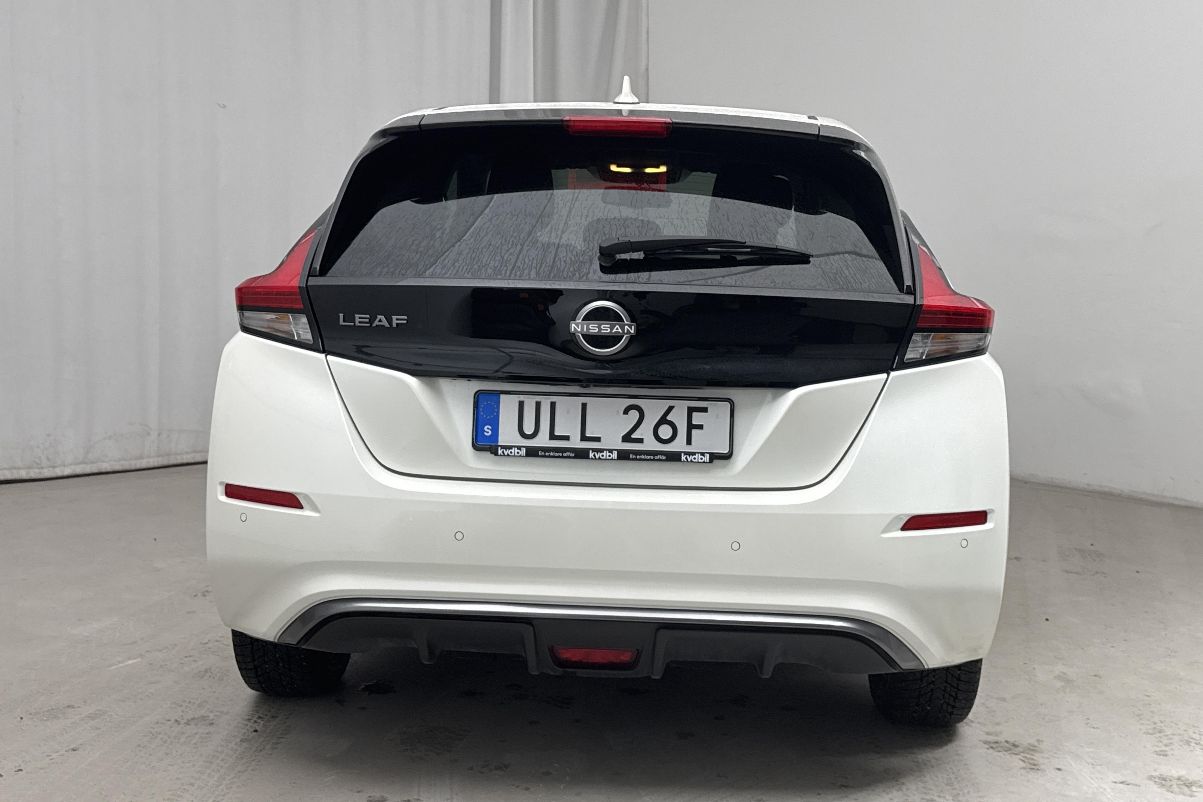 Nissan LEAF 5dr 39 kWh (150hk) - 539 mil - Automat - vit - 2023