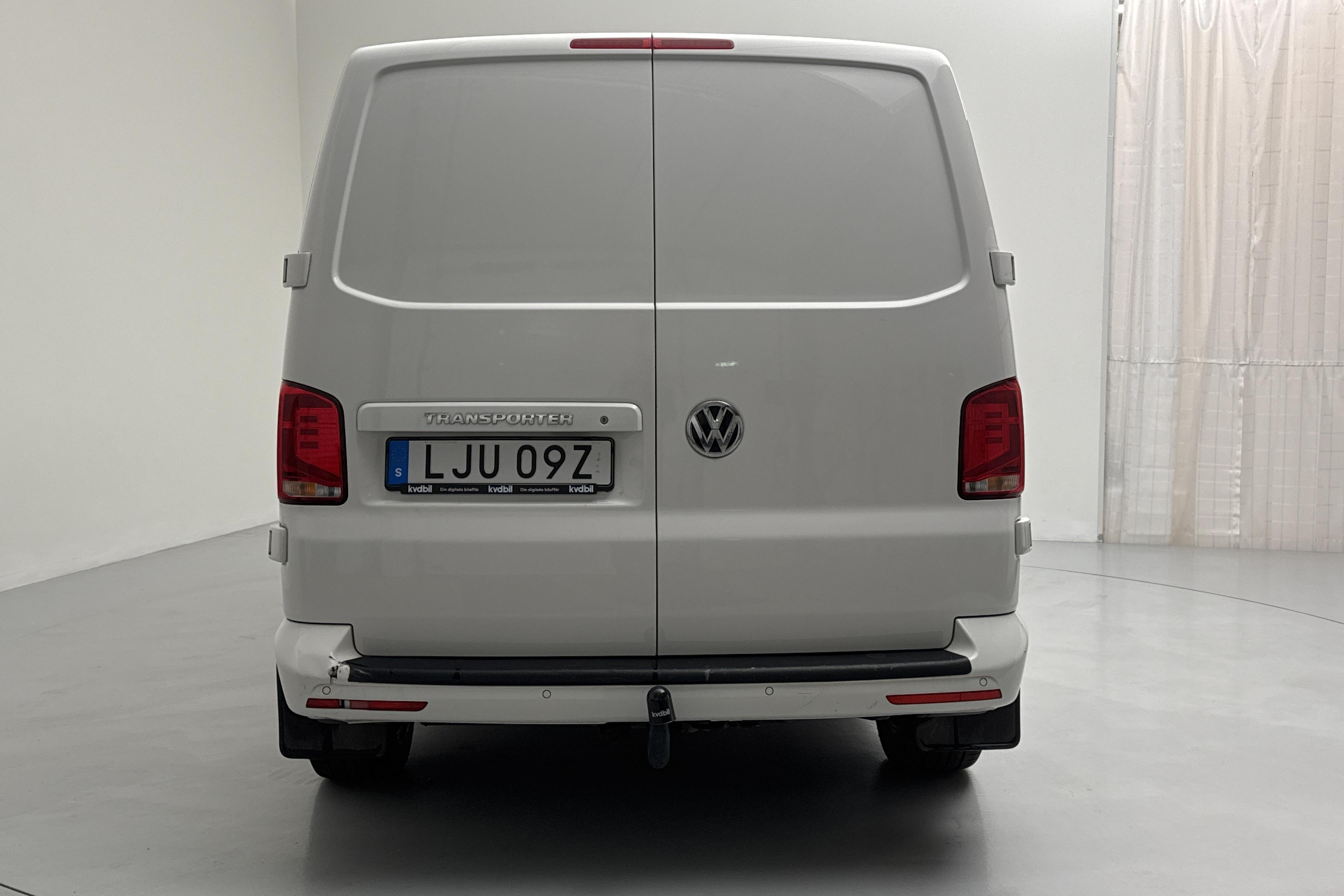 VW Transporter T6 2.0 TDI BMT Skåp (150hk) - 199 680 km - Automatic - white - 2020