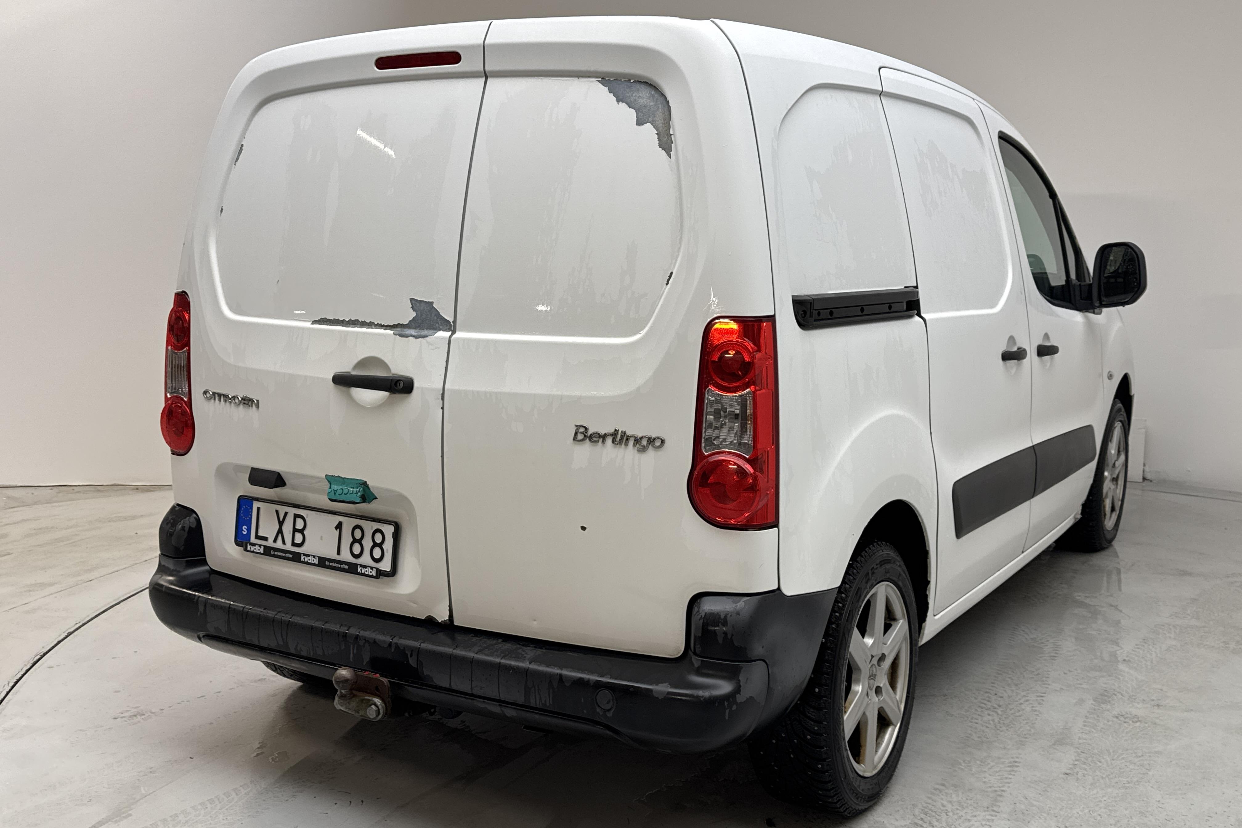 Citroen Berlingo III 1.6 HDi Skåp (90hk) - 135 140 km - Manualna - biały - 2011