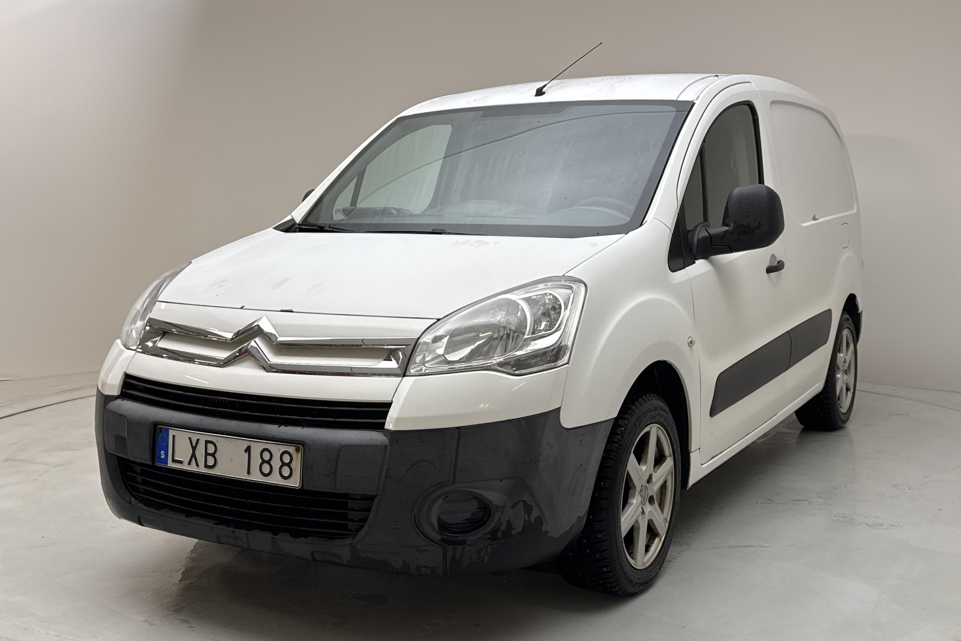 Citroen Berlingo III 1.6 HDi Skåp (90hk) - 135 140 km - Manualna - biały - 2011