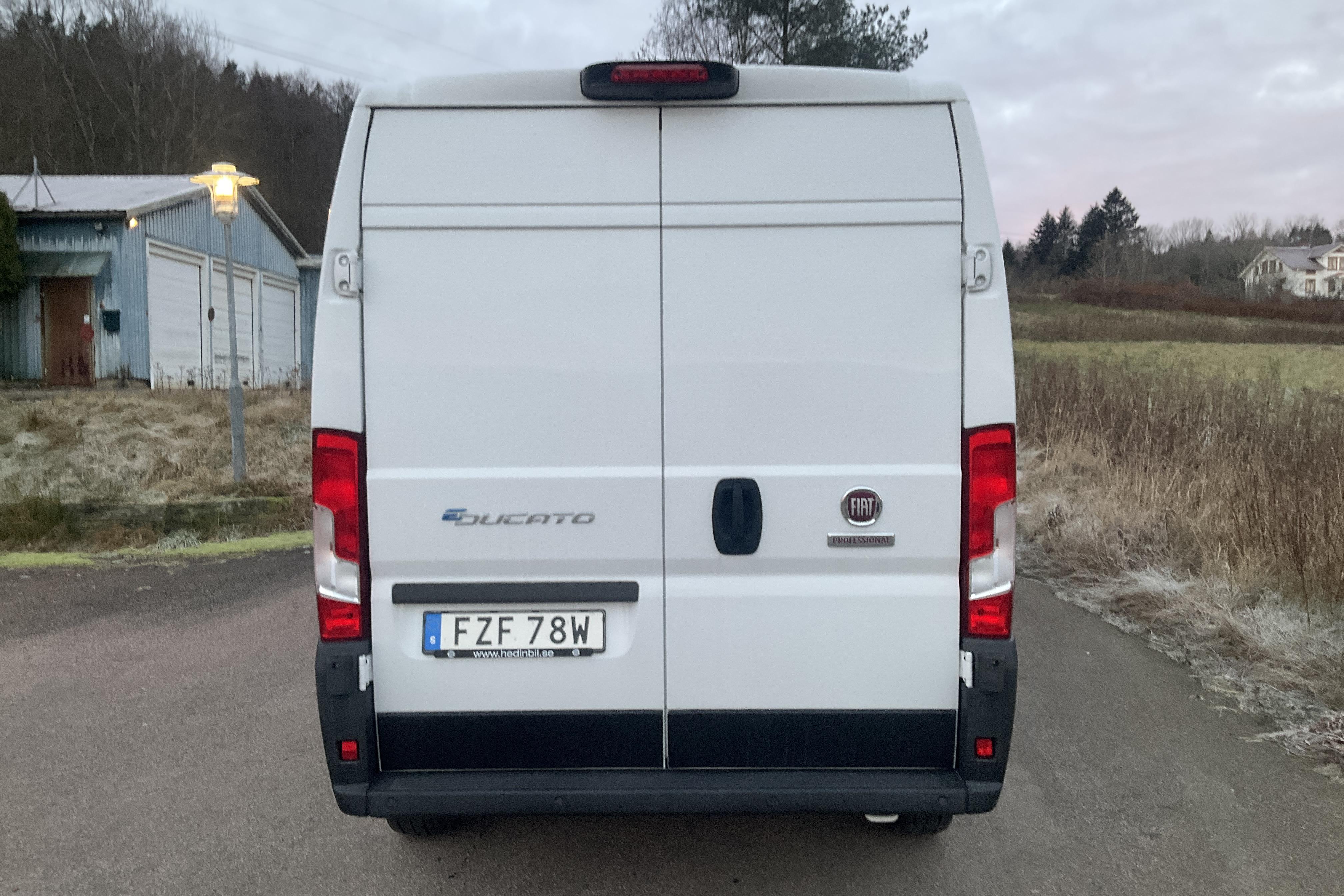 Fiat E-Ducato Skåp 47 kWh (122hk) - 40 km - Automatyczna - biały - 2022