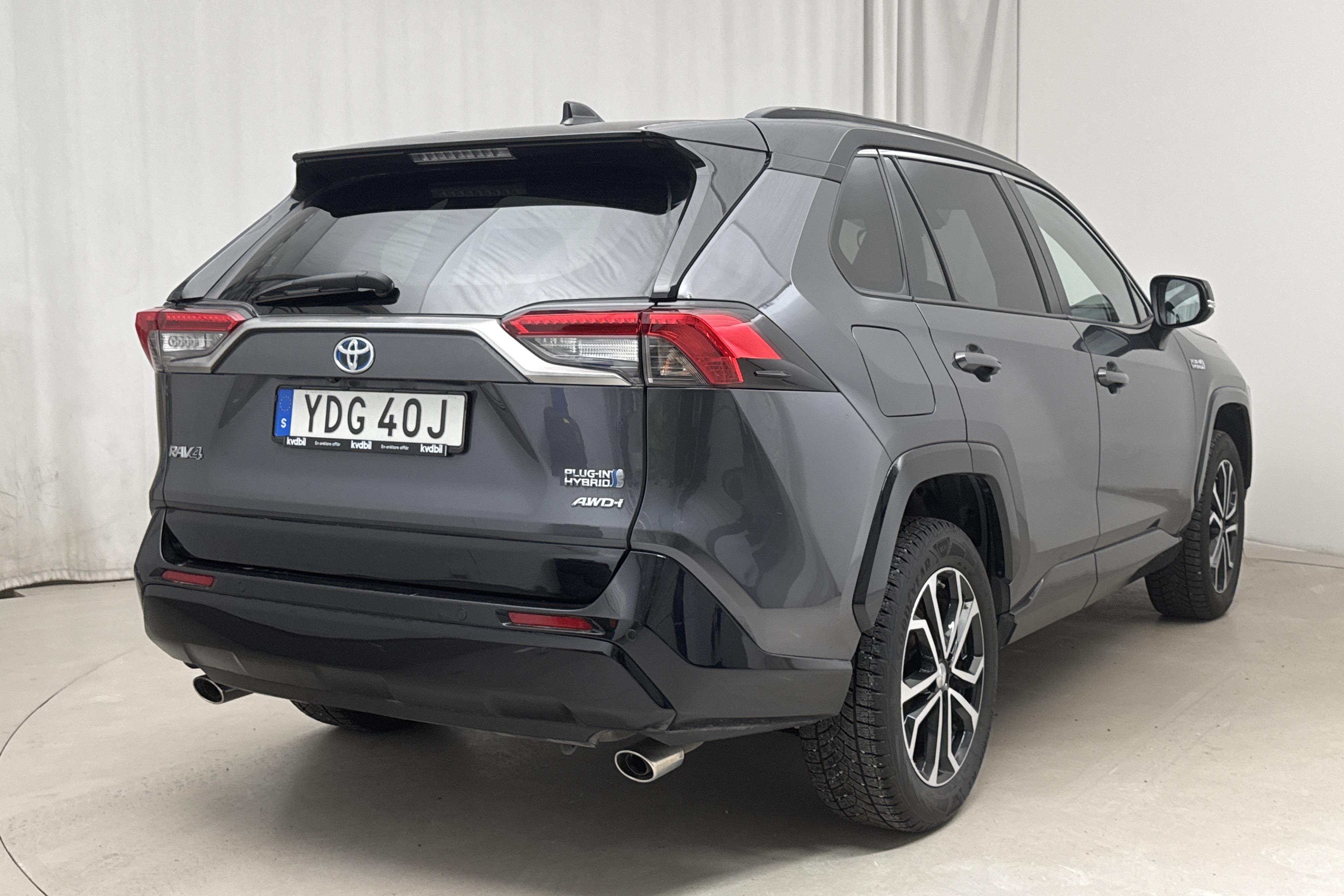 Toyota RAV4 2.5 Plug-in Hybrid AWD (306hk) - 136 310 km - Automatyczna - szary - 2021