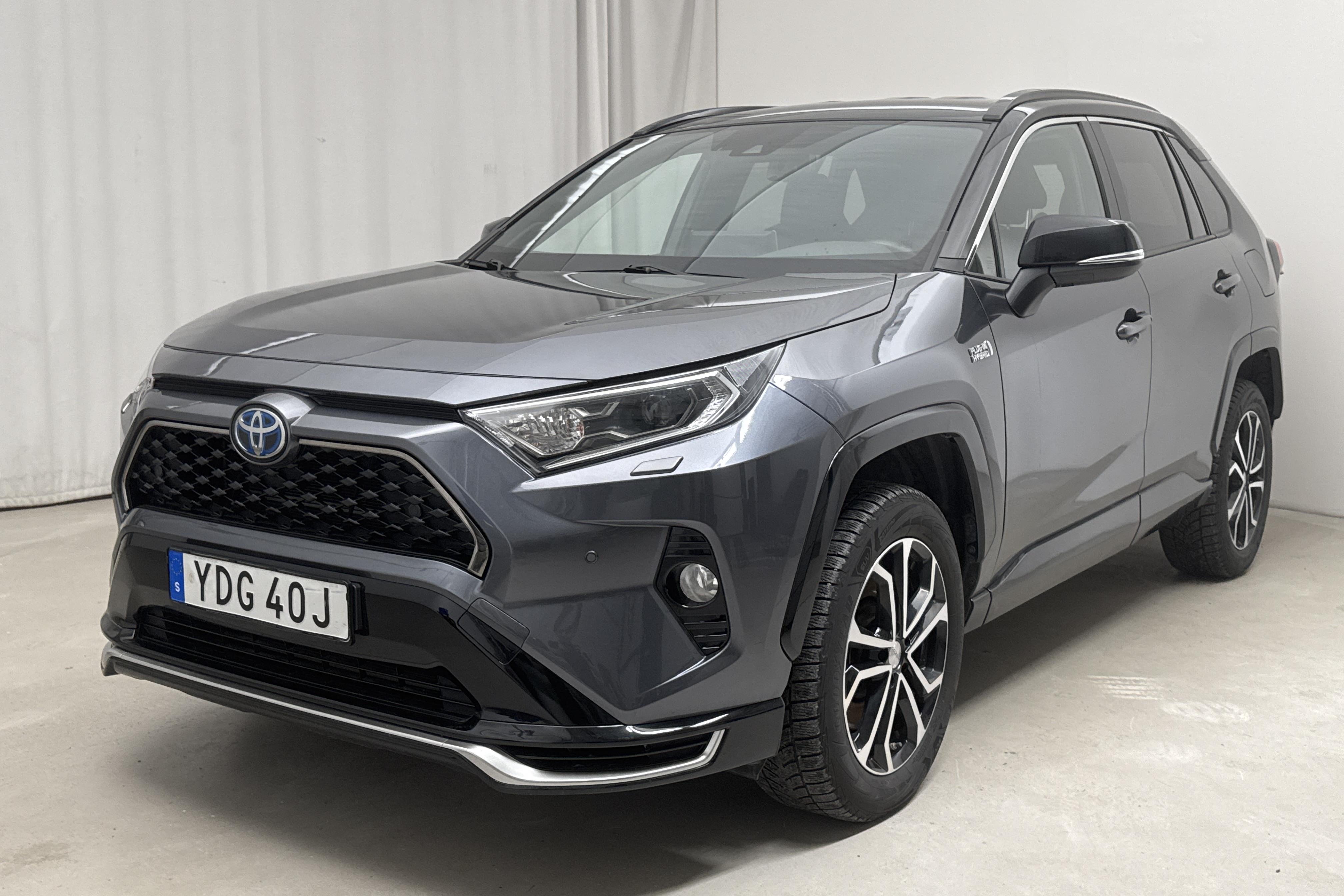 Toyota RAV4 2.5 Plug-in Hybrid AWD (306hk) - 136 310 km - Automatyczna - szary - 2021