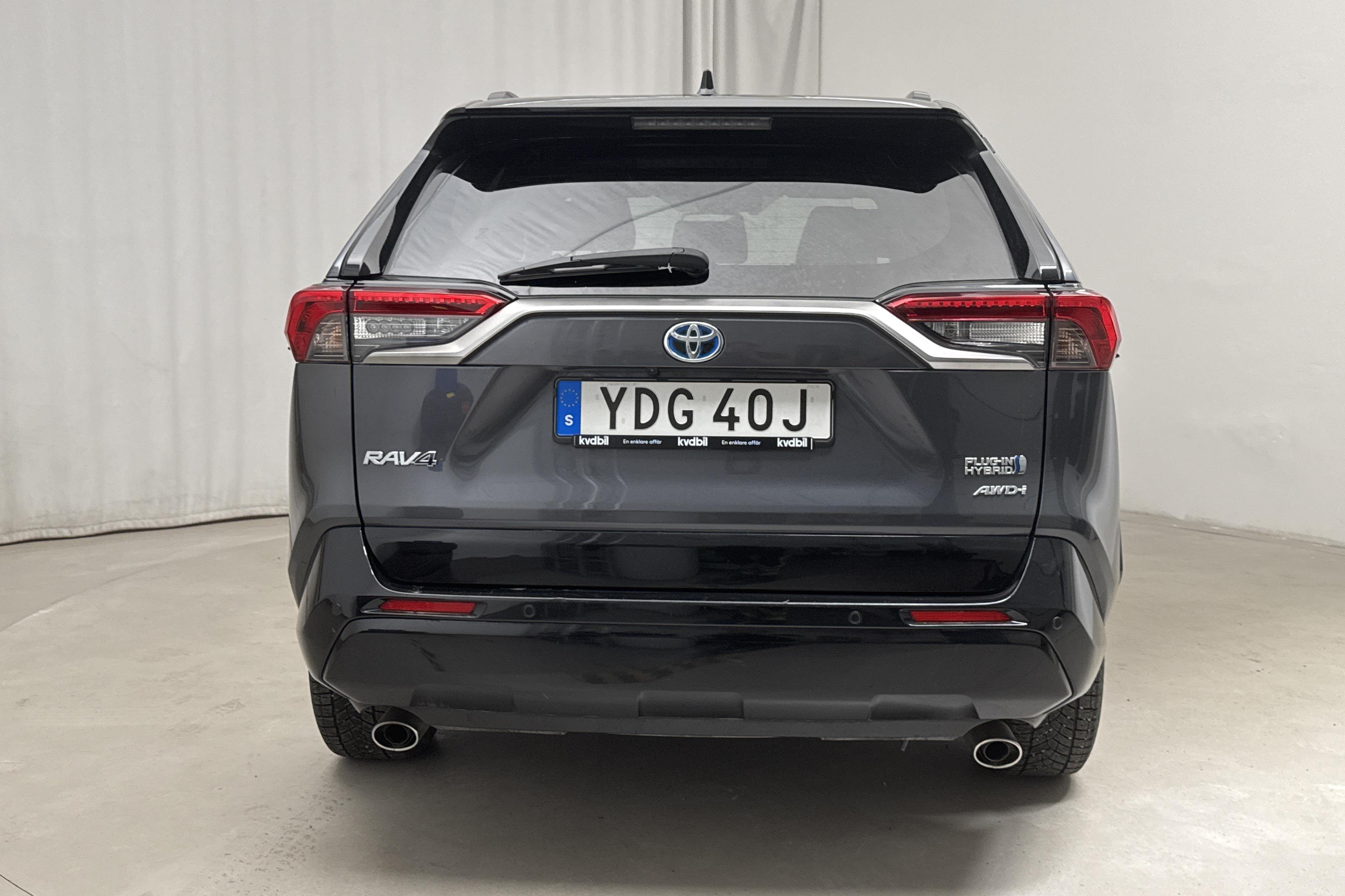 Toyota RAV4 2.5 Plug-in Hybrid AWD (306hk) - 136 310 km - Automatyczna - szary - 2021