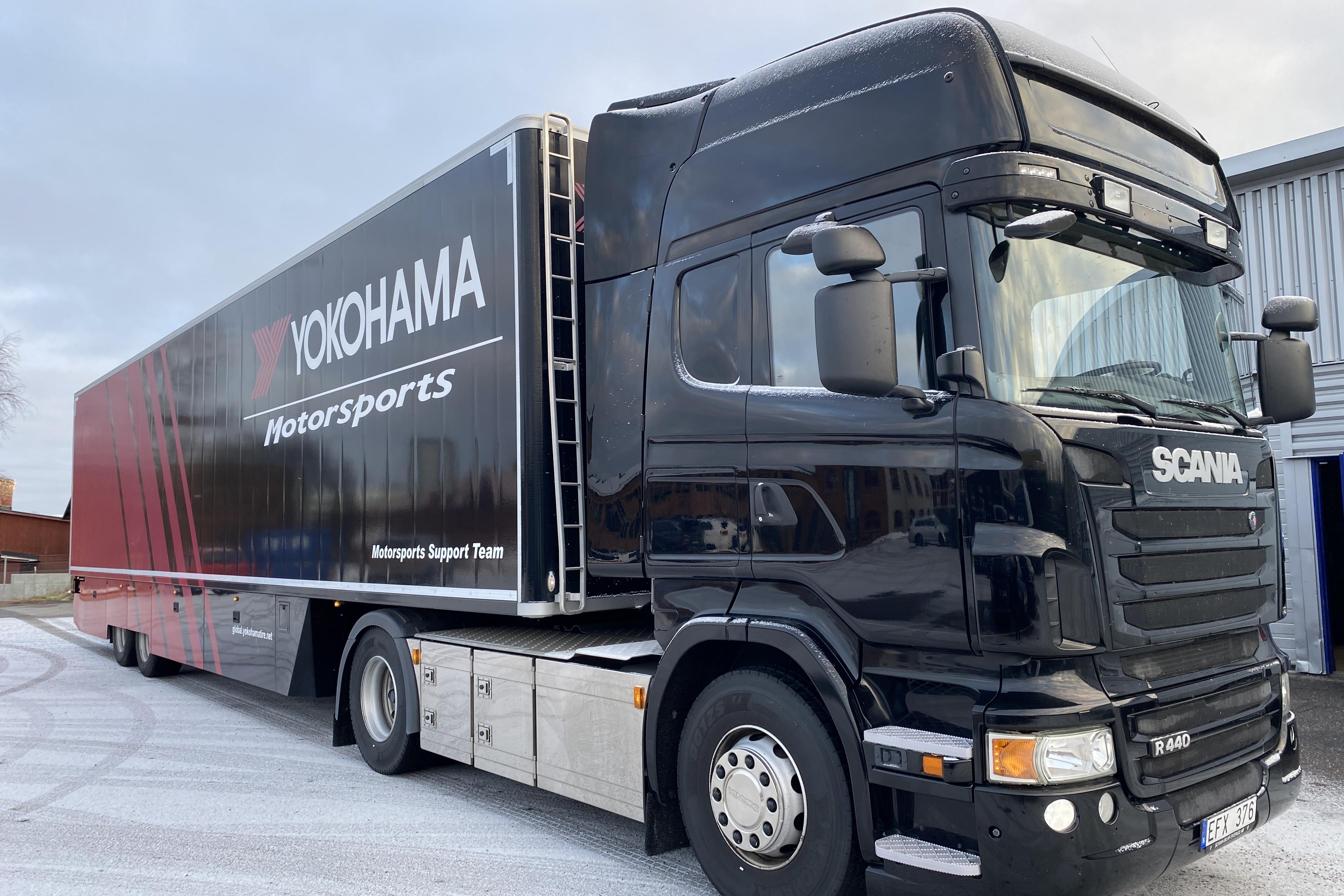 Scania R440LA4X2MNA - 125 645 km - Manualna - czarny - 2011