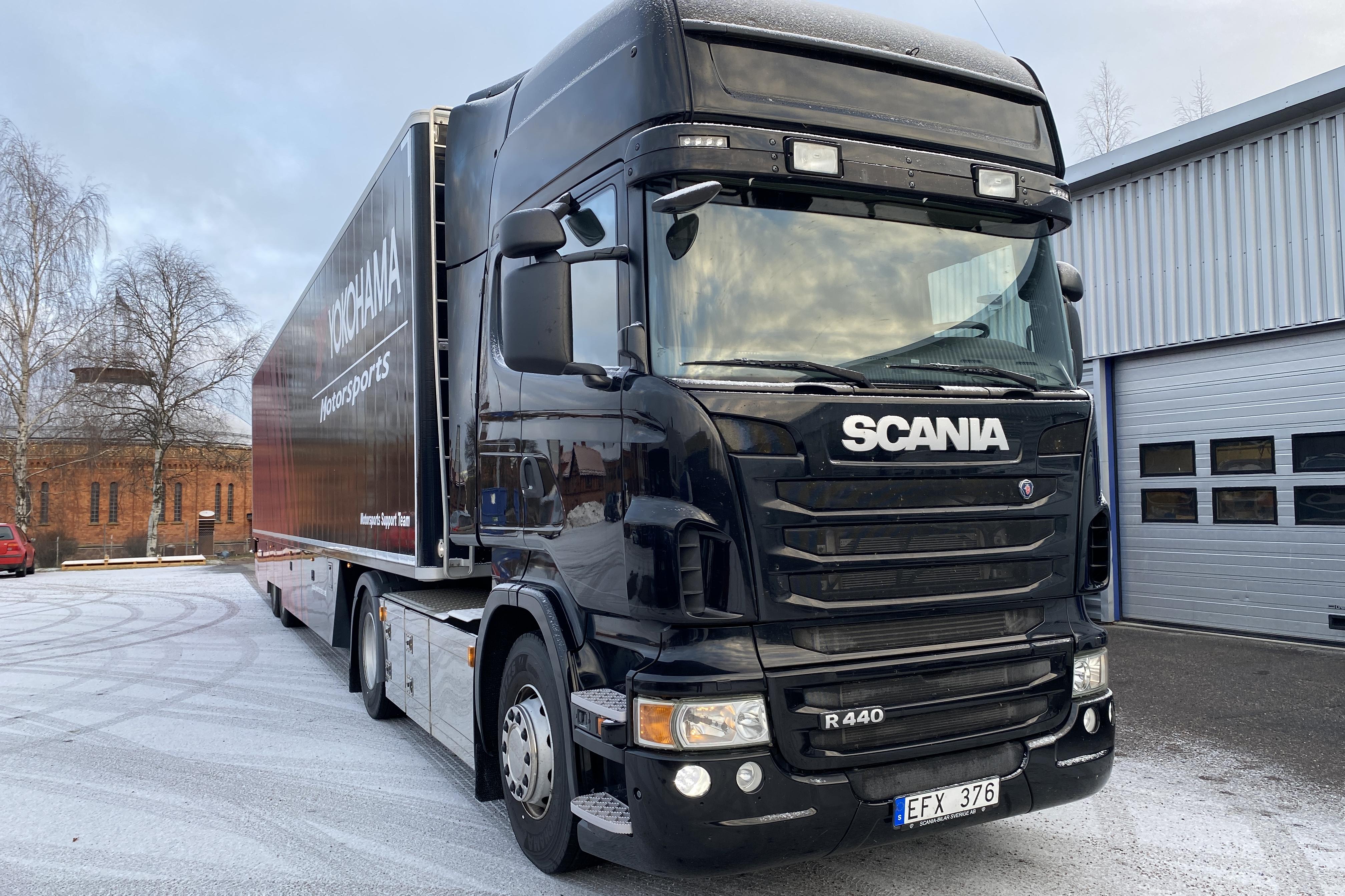 Scania R440LA4X2MNA - 125 645 km - Manualna - czarny - 2011