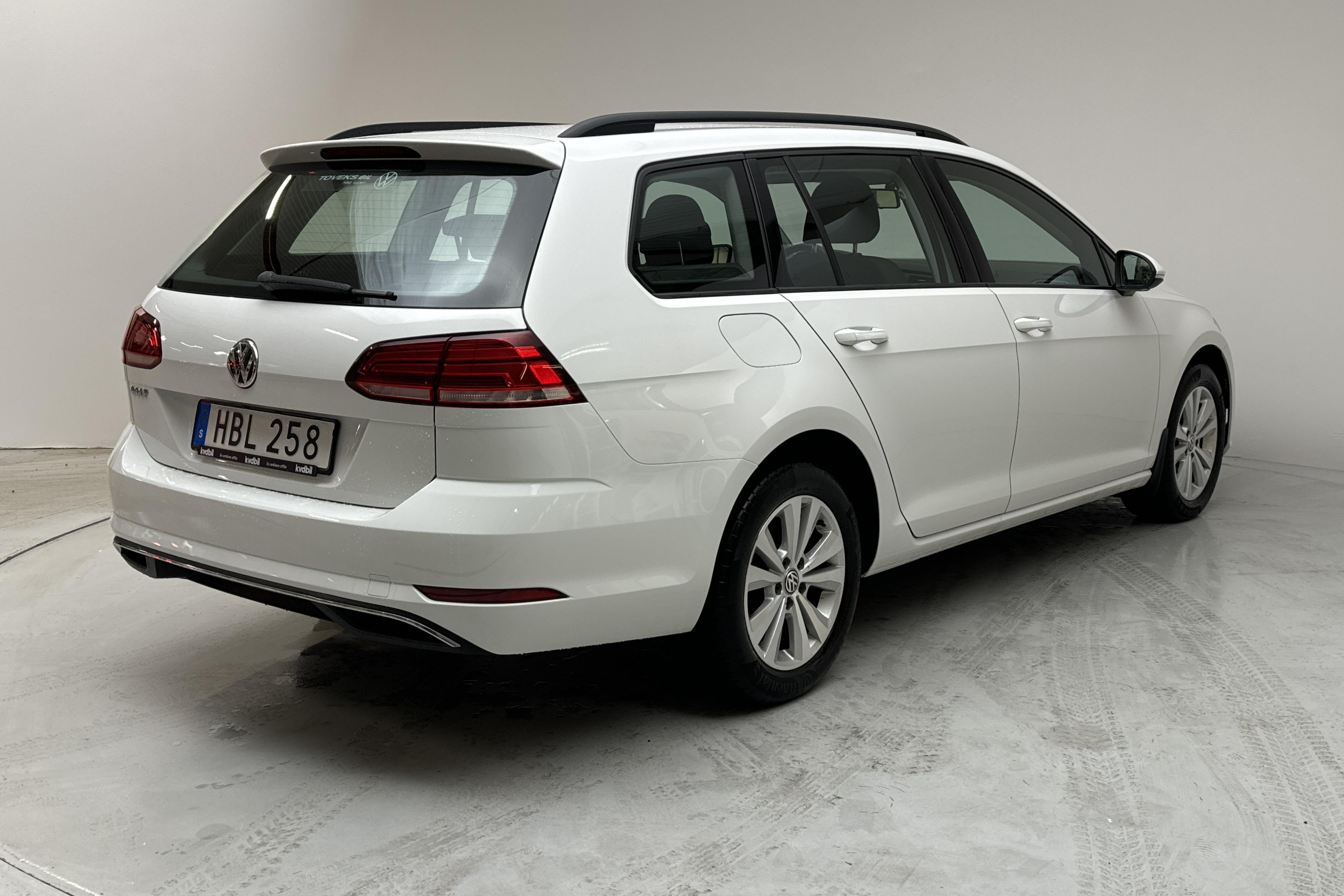 VW Golf VII 1.0 TSI Sportscombi (110hk) - 67 830 km - Automatic - white - 2018