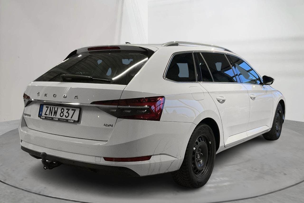 Skoda Superb 2.0 TDI Kombi 4x4 (200hk) - 83 760 km - Automatyczna - biały - 2021