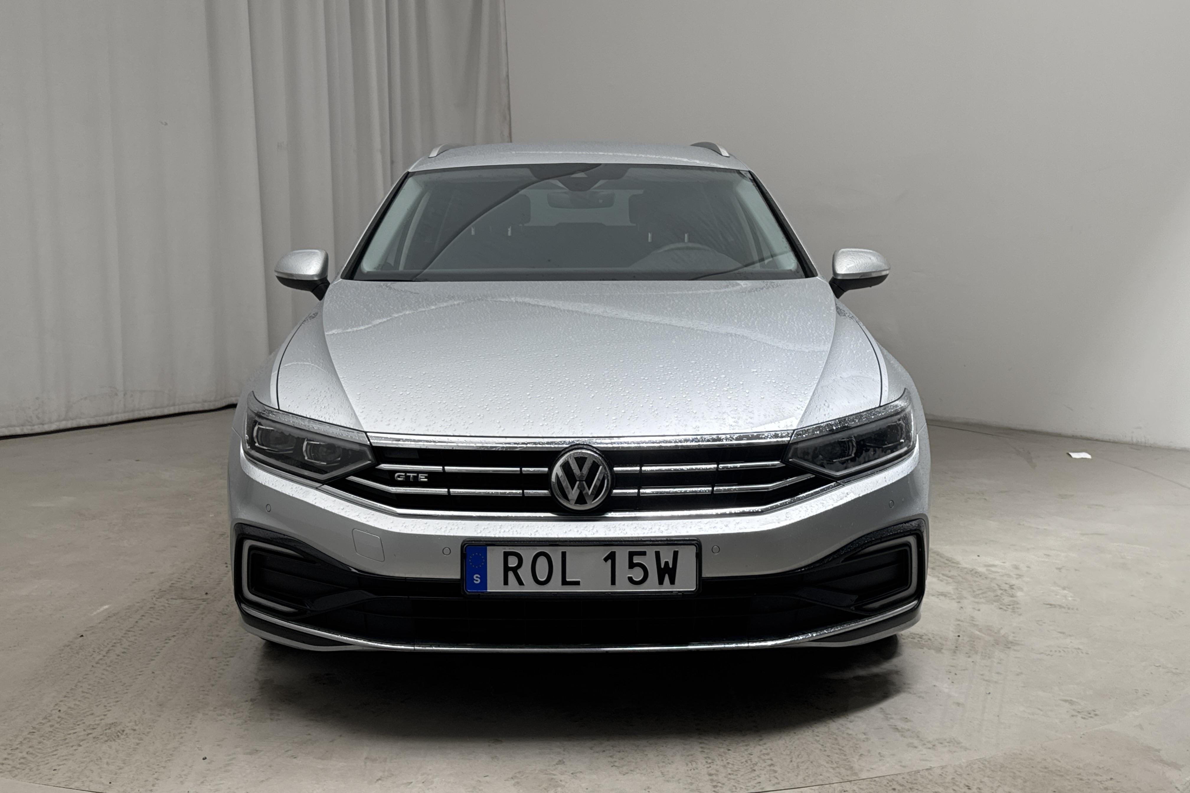 VW Passat 1.4 GTE Sportscombi (218hk) - 55 260 km - Automatyczna - srebro - 2020