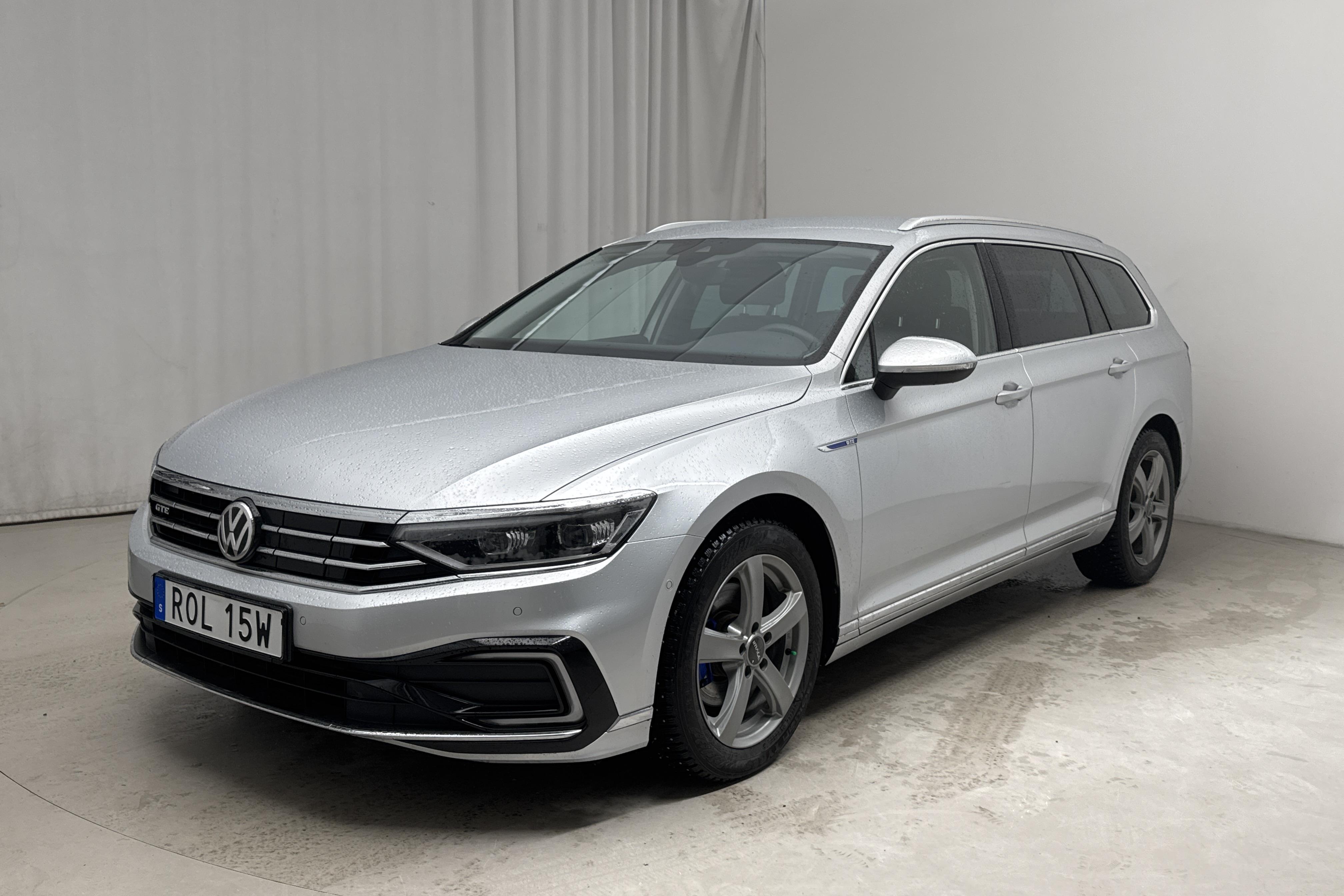 VW Passat 1.4 GTE Sportscombi (218hk) - 55 260 km - Automatyczna - srebro - 2020